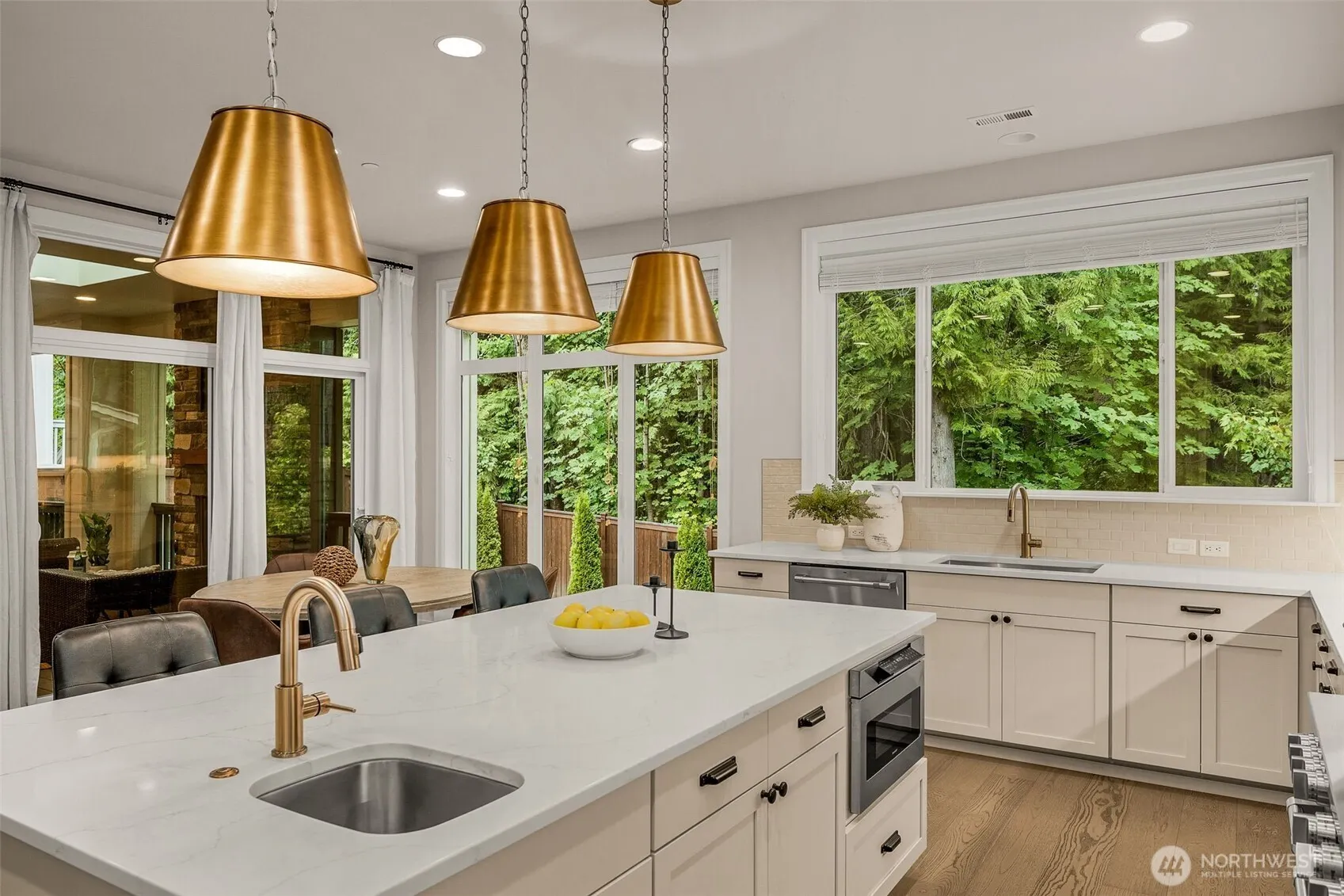 24480 NE 19th Place , Sammamish, WA 98074