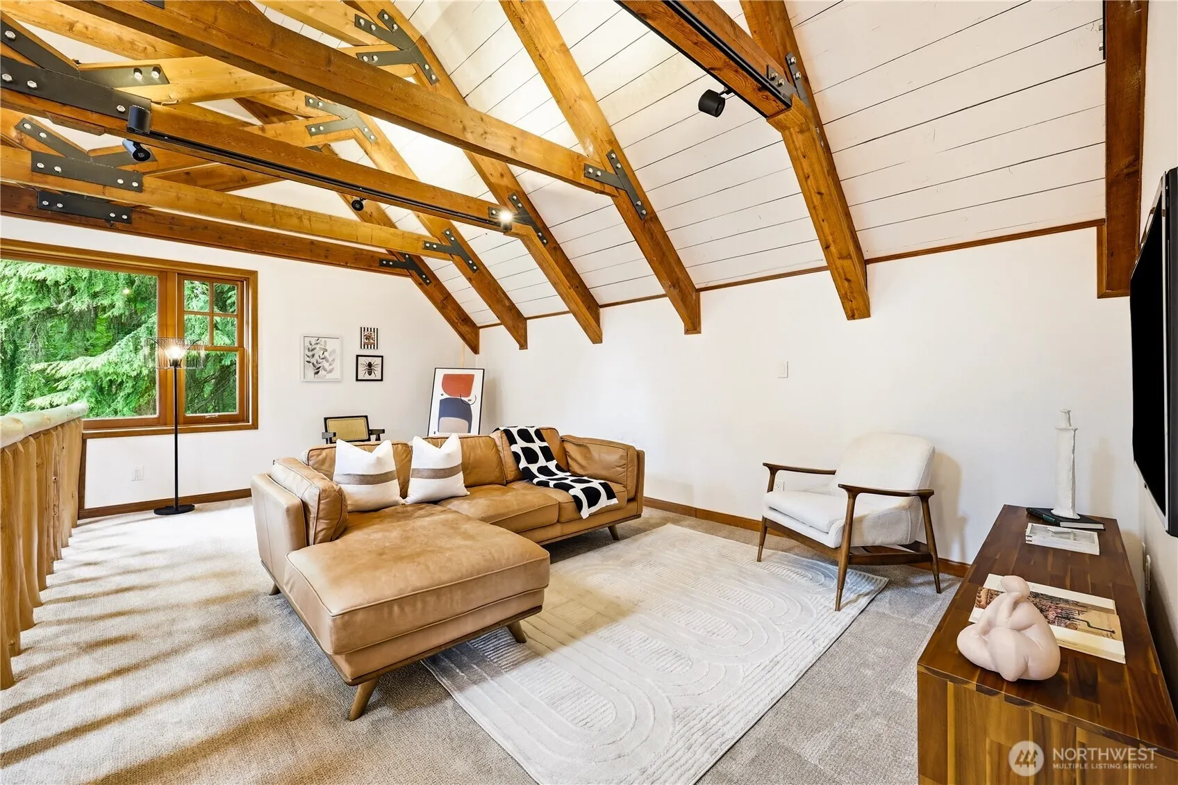 5931 290th Avenue SE, Issaquah, WA 98027