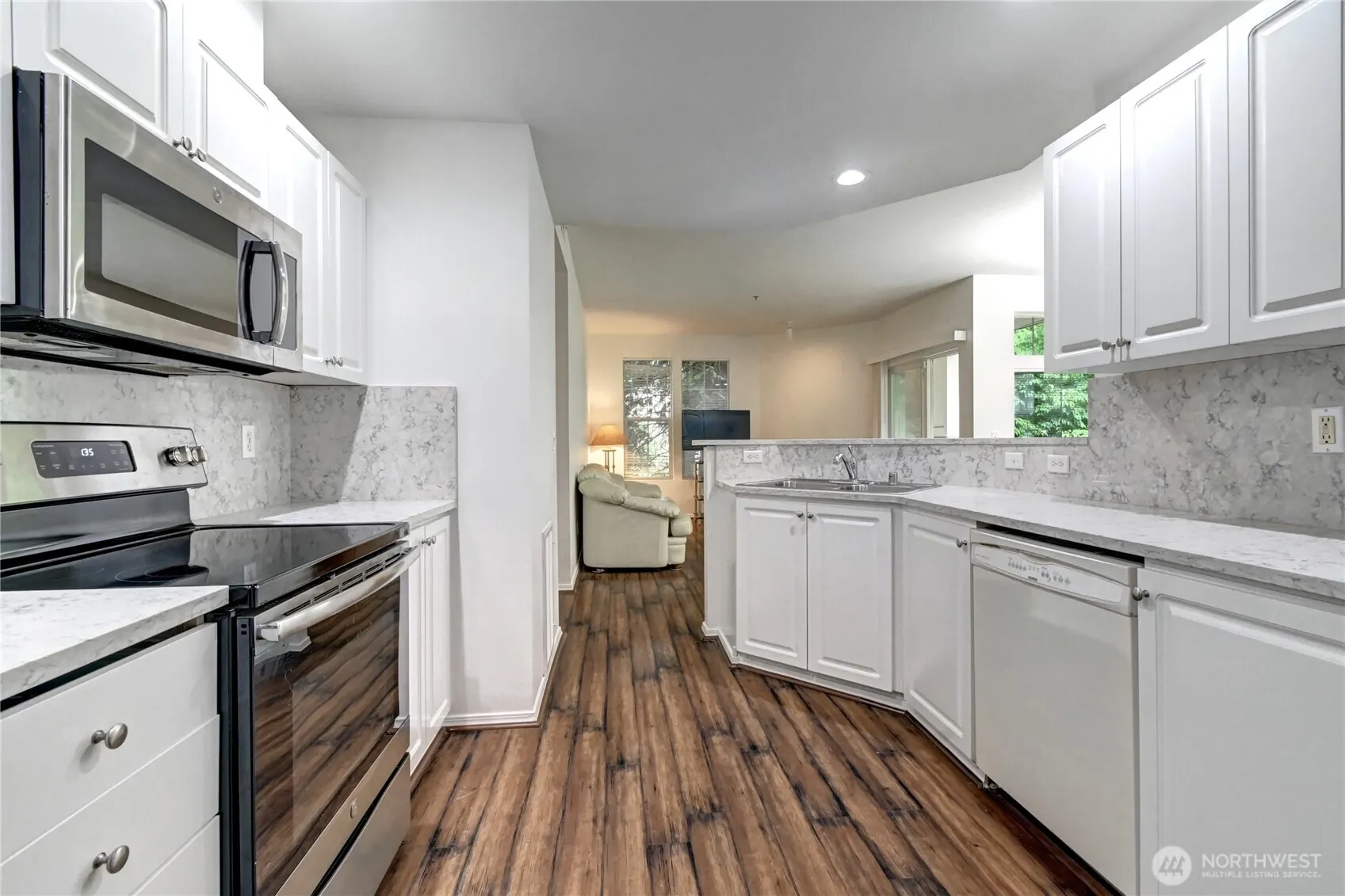 2174 Newport Way NW #4-6, Issaquah, WA 98027