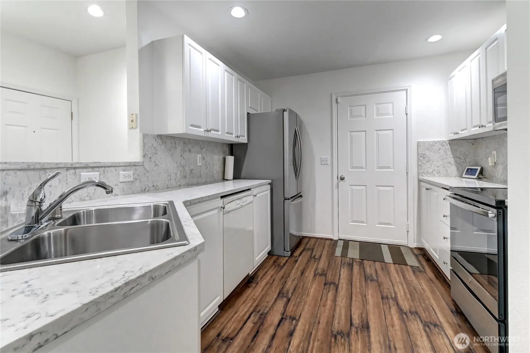 2174 Newport Way NW #4-6, Issaquah, WA 98027