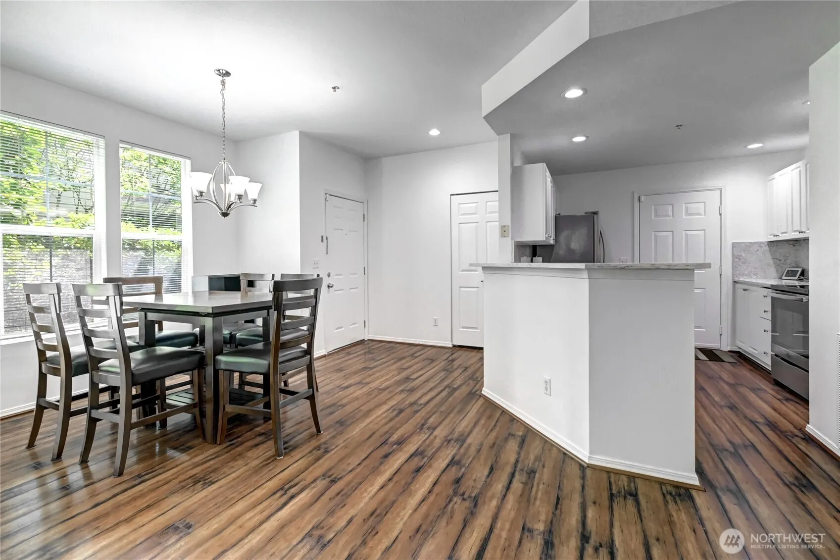 2174 Newport Way NW #4-6, Issaquah, WA 98027