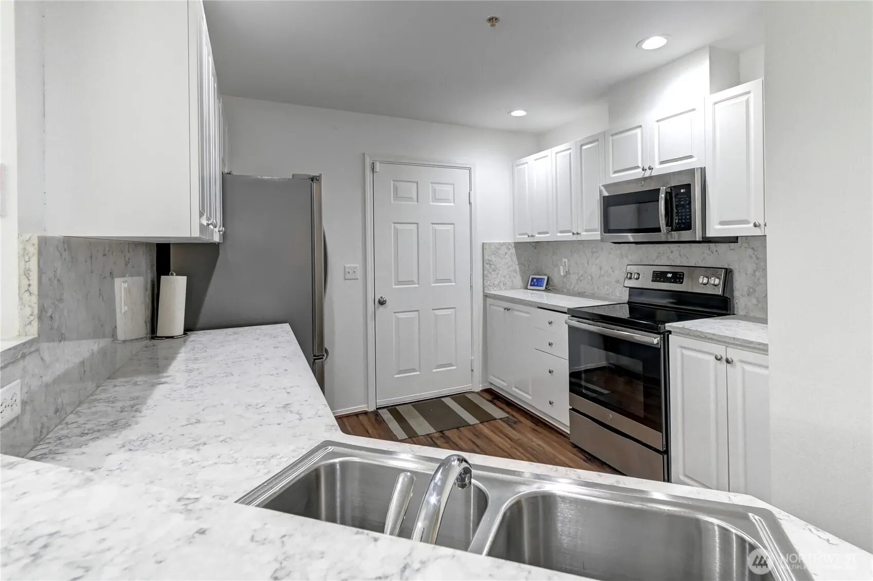 2174 Newport Way NW #4-6, Issaquah, WA 98027
