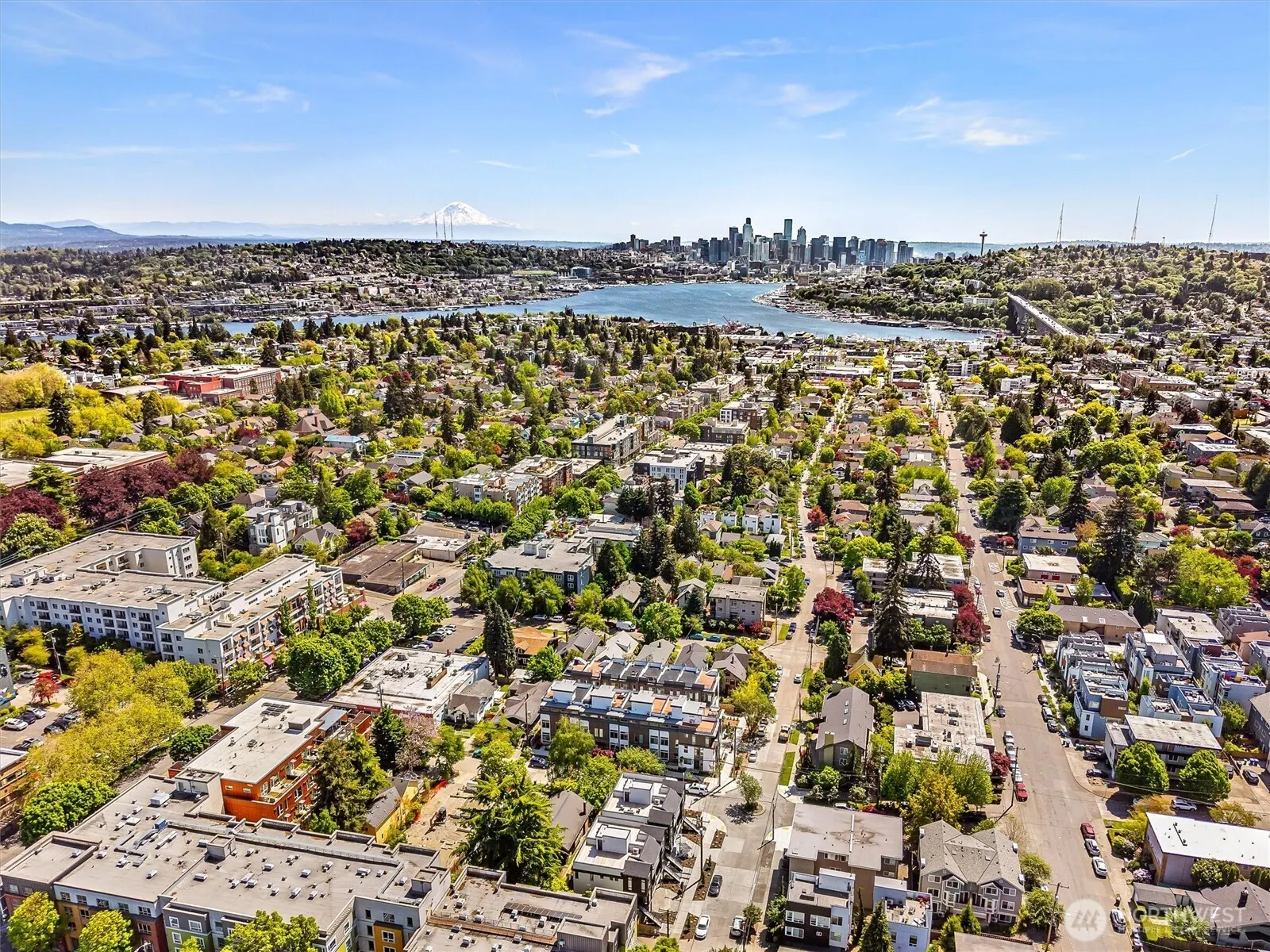 4464 Midvale Avenue N, Seattle, WA 98103
