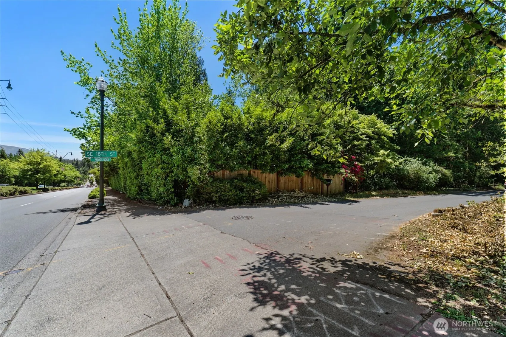 22783 SE 18th Street , Sammamish, WA 98075