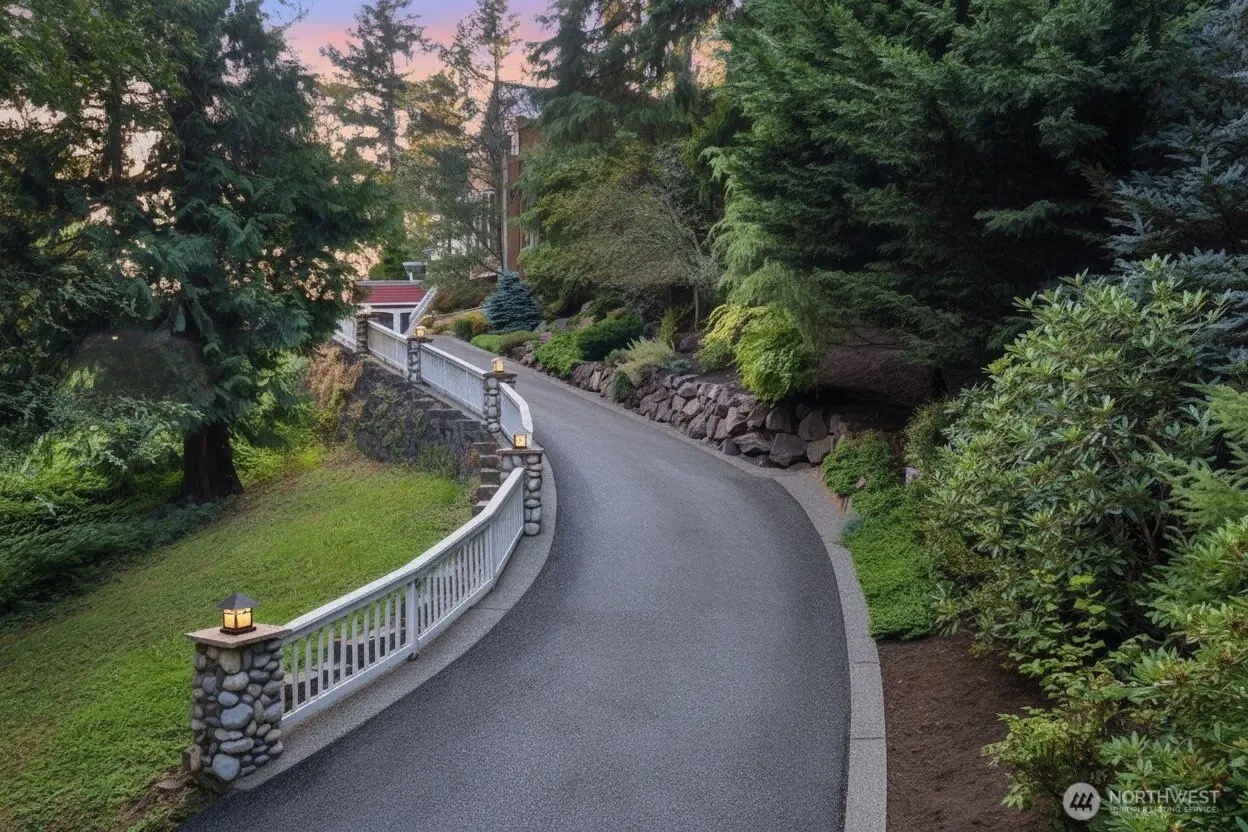 4155 212th Way SE, Sammamish, WA 98075
