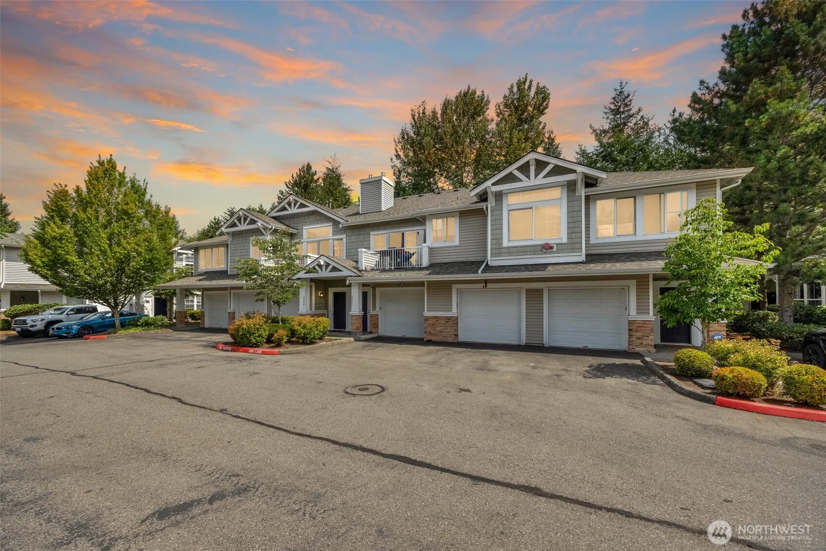 5248 238th Lane SE #8-3, Issaquah, WA 98029