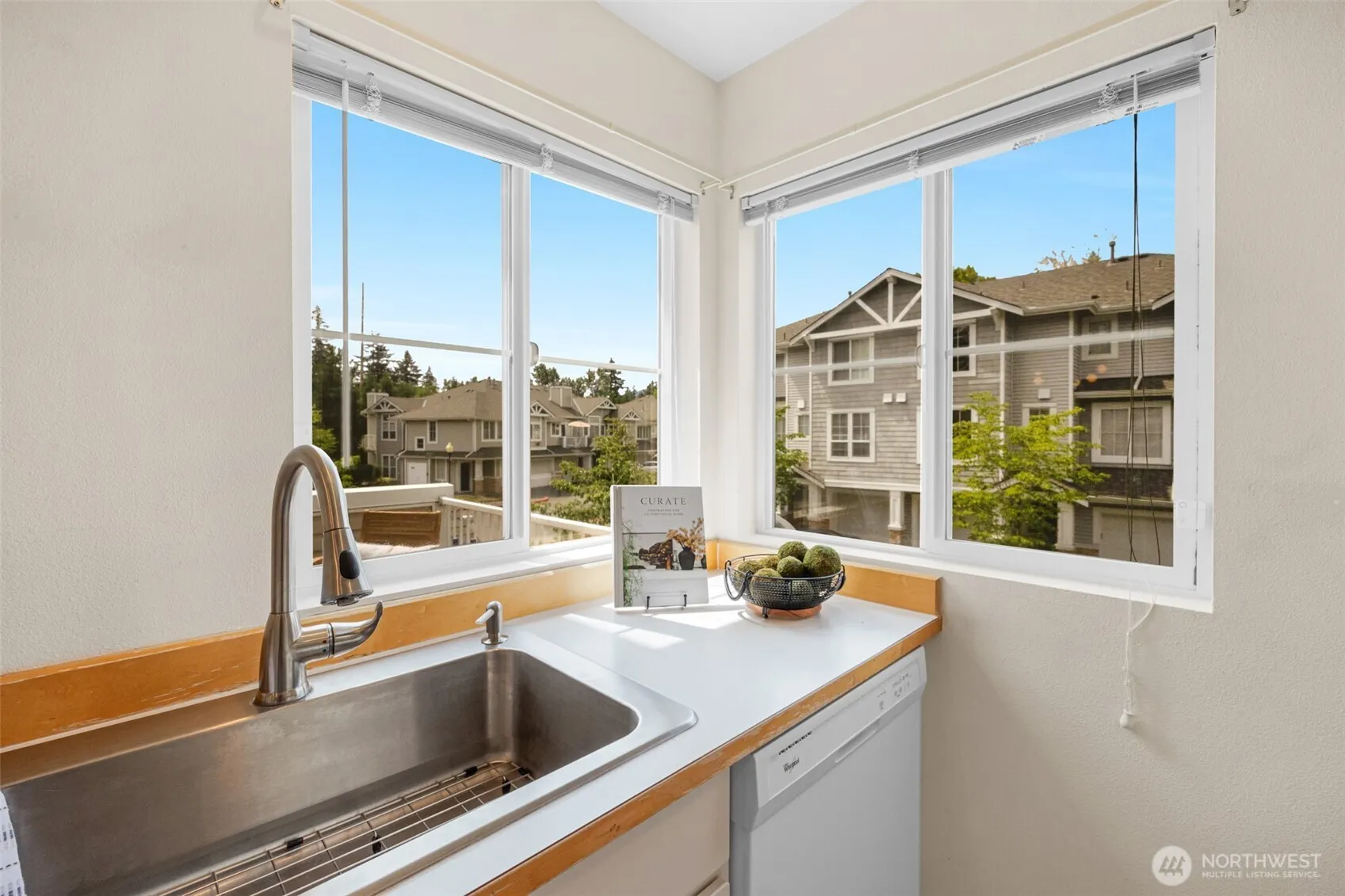 5248 238th Lane SE #8-3, Issaquah, WA 98029
