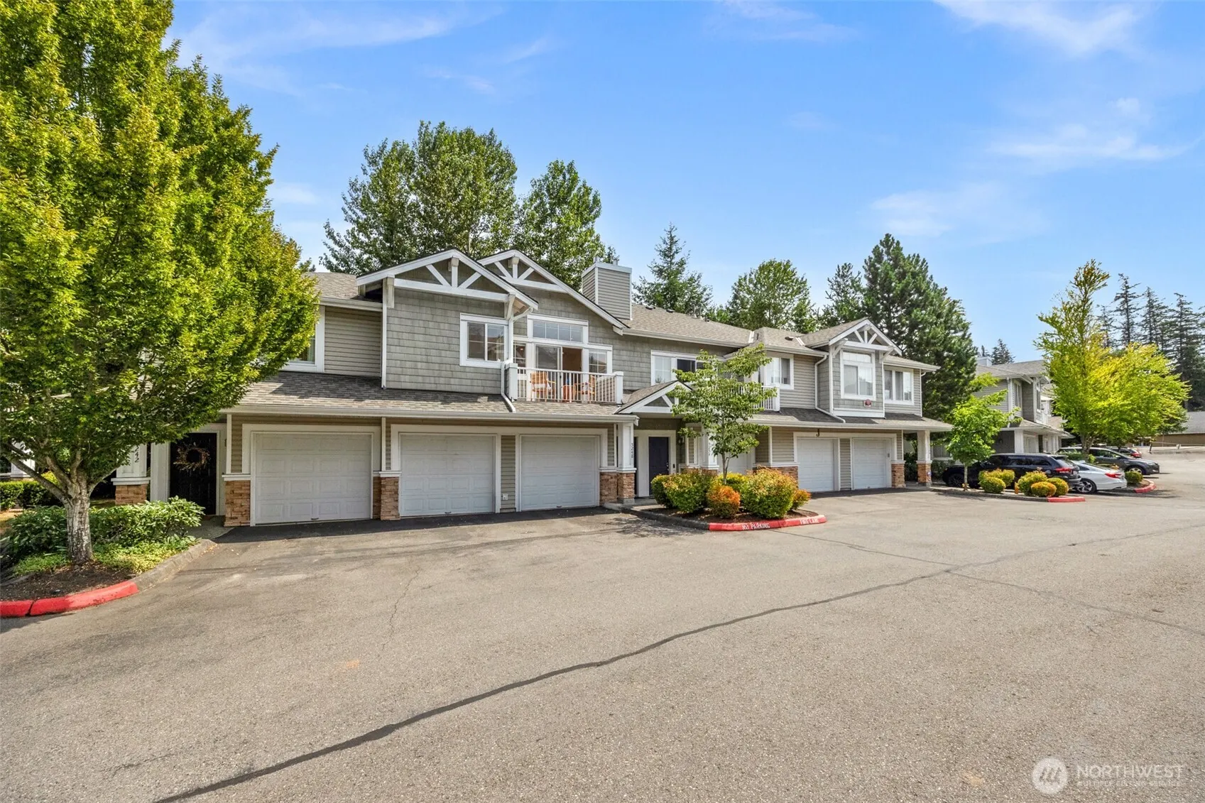 5248 238th Lane SE #8-3, Issaquah, WA 98029