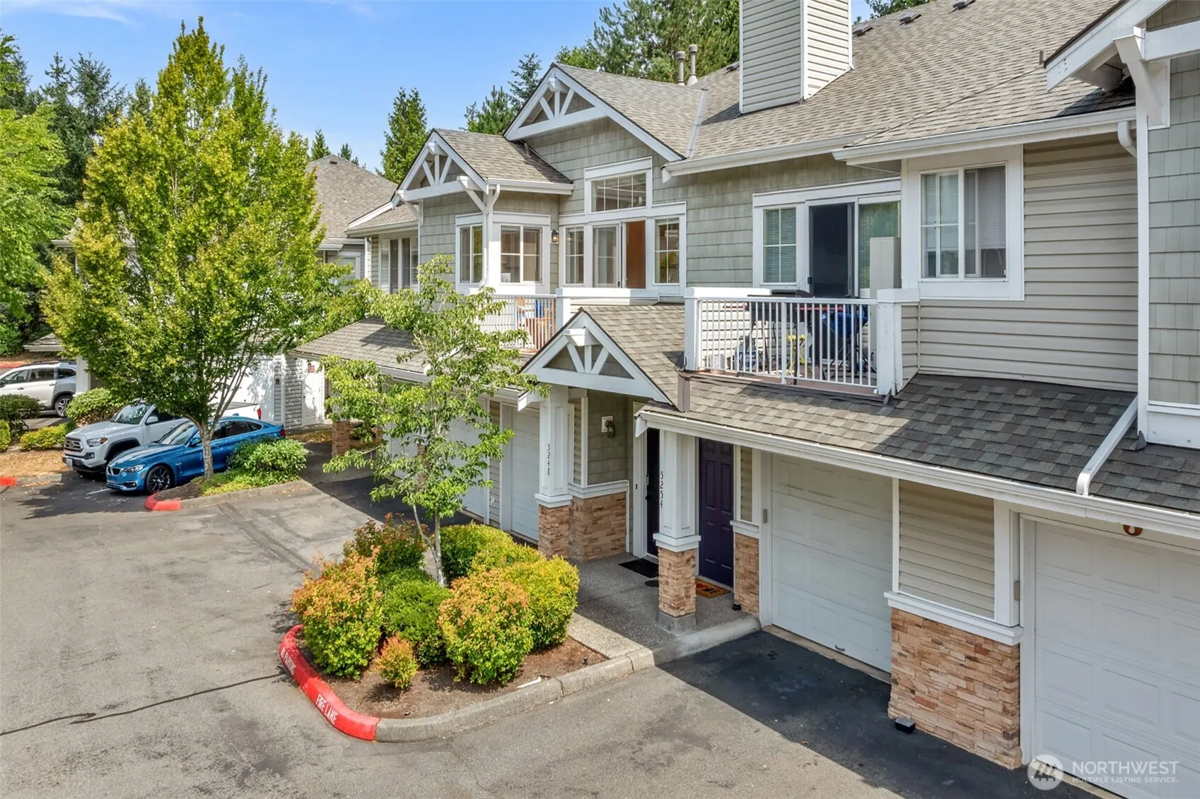 5248 238th Lane SE #8-3, Issaquah, WA 98029