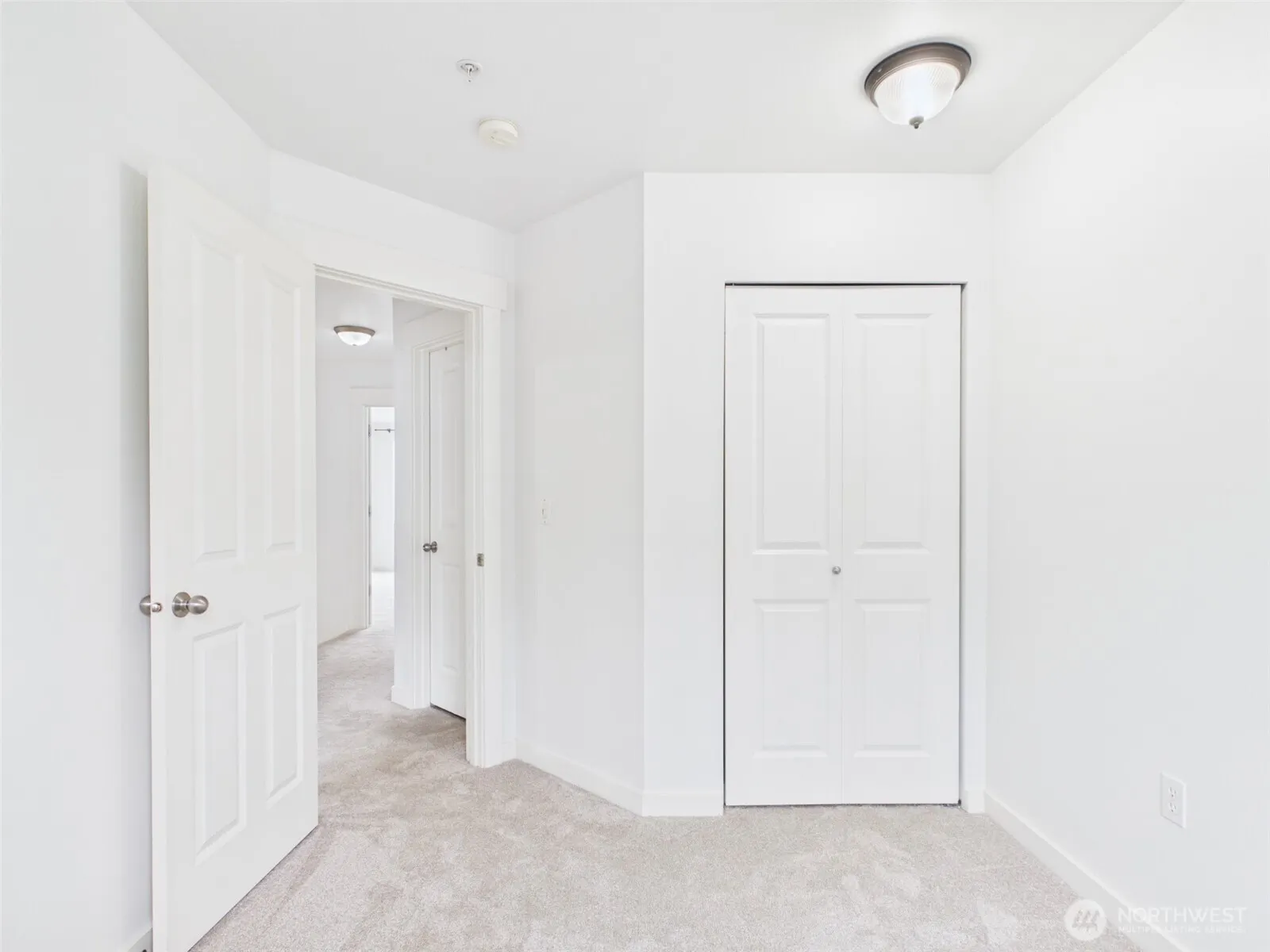 23120 SE Black Nugget Road #A6, Issaquah, WA 98029