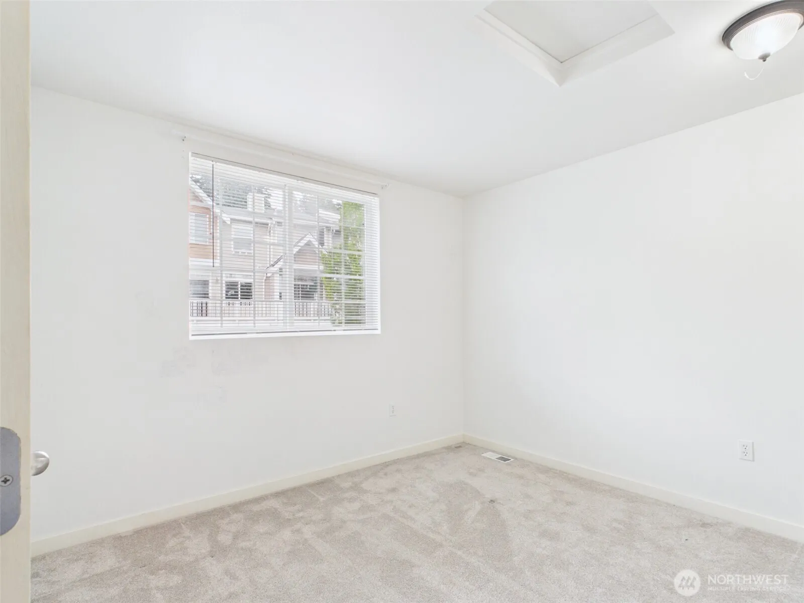 23120 SE Black Nugget Road #A6, Issaquah, WA 98029