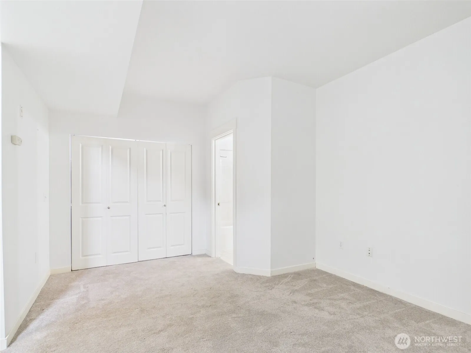 23120 SE Black Nugget Road #A6, Issaquah, WA 98029