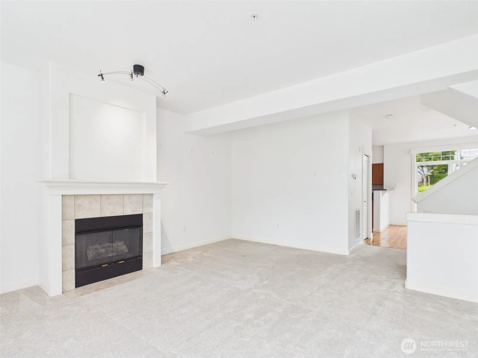 23120 SE Black Nugget Road #A6, Issaquah, WA 98029