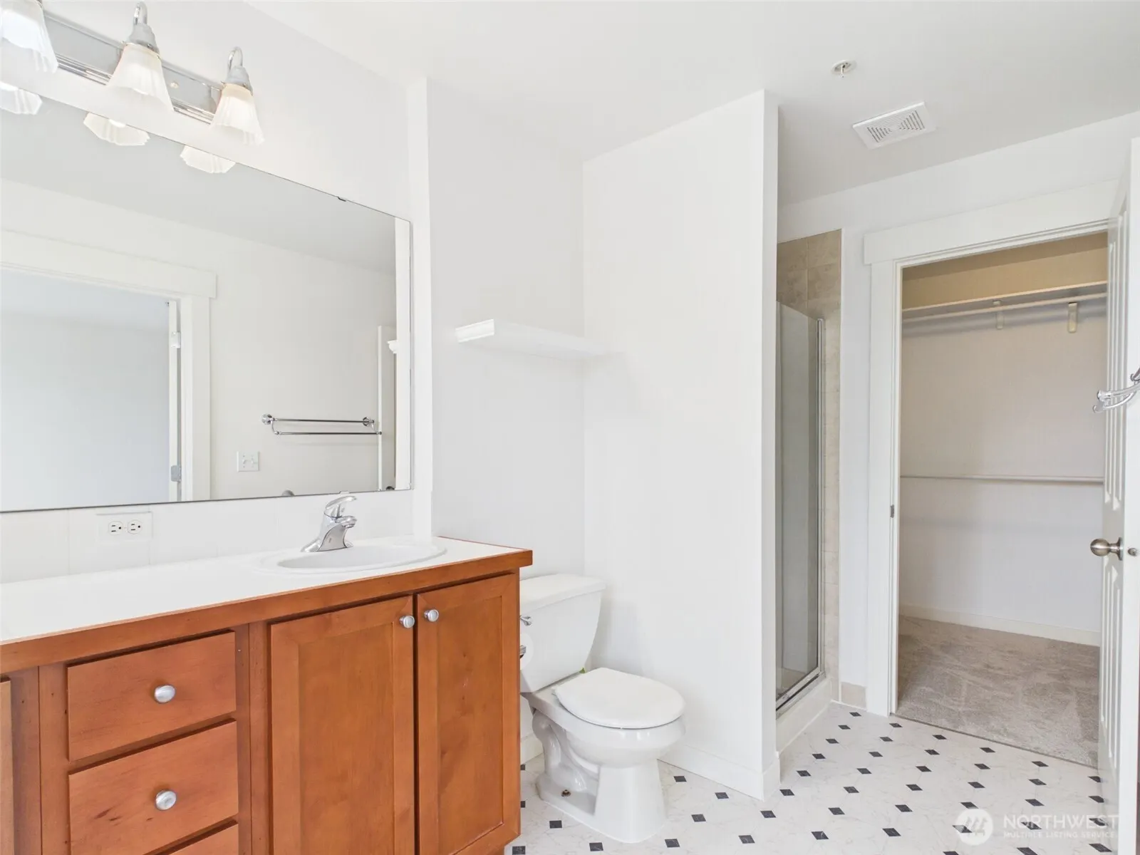 23120 SE Black Nugget Road #A6, Issaquah, WA 98029