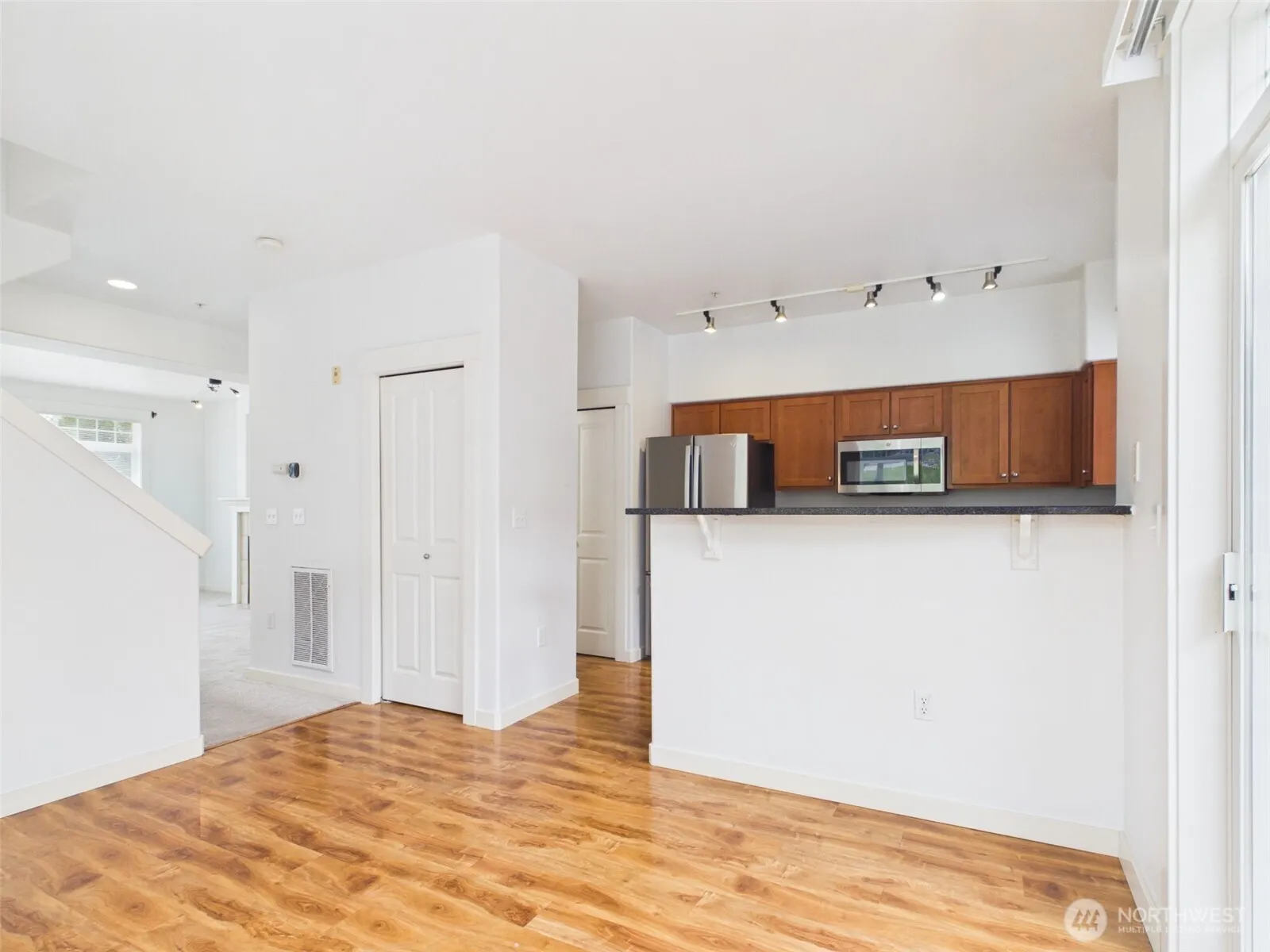 23120 SE Black Nugget Road #A6, Issaquah, WA 98029