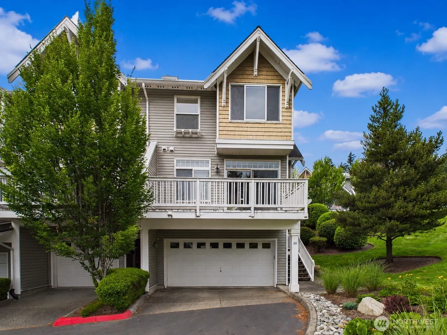 23120 SE Black Nugget Road #A6, Issaquah, WA 98029