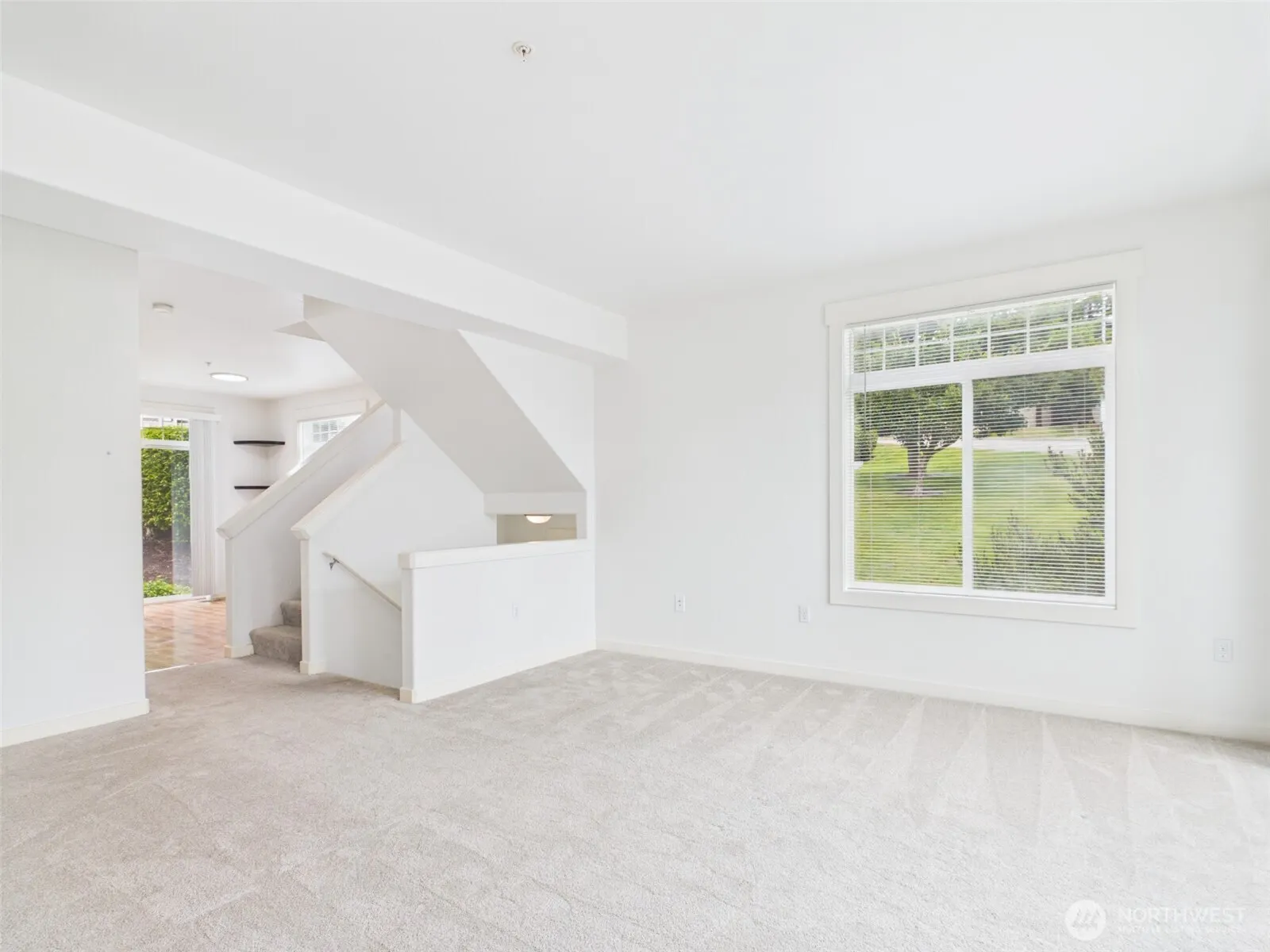 23120 SE Black Nugget Road #A6, Issaquah, WA 98029