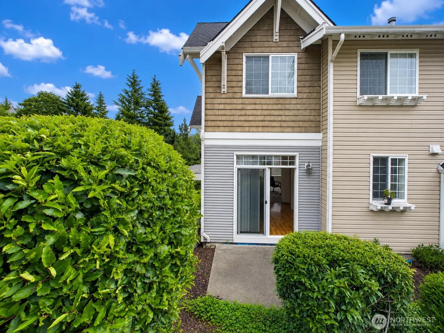 23120 SE Black Nugget Road #A6, Issaquah, WA 98029