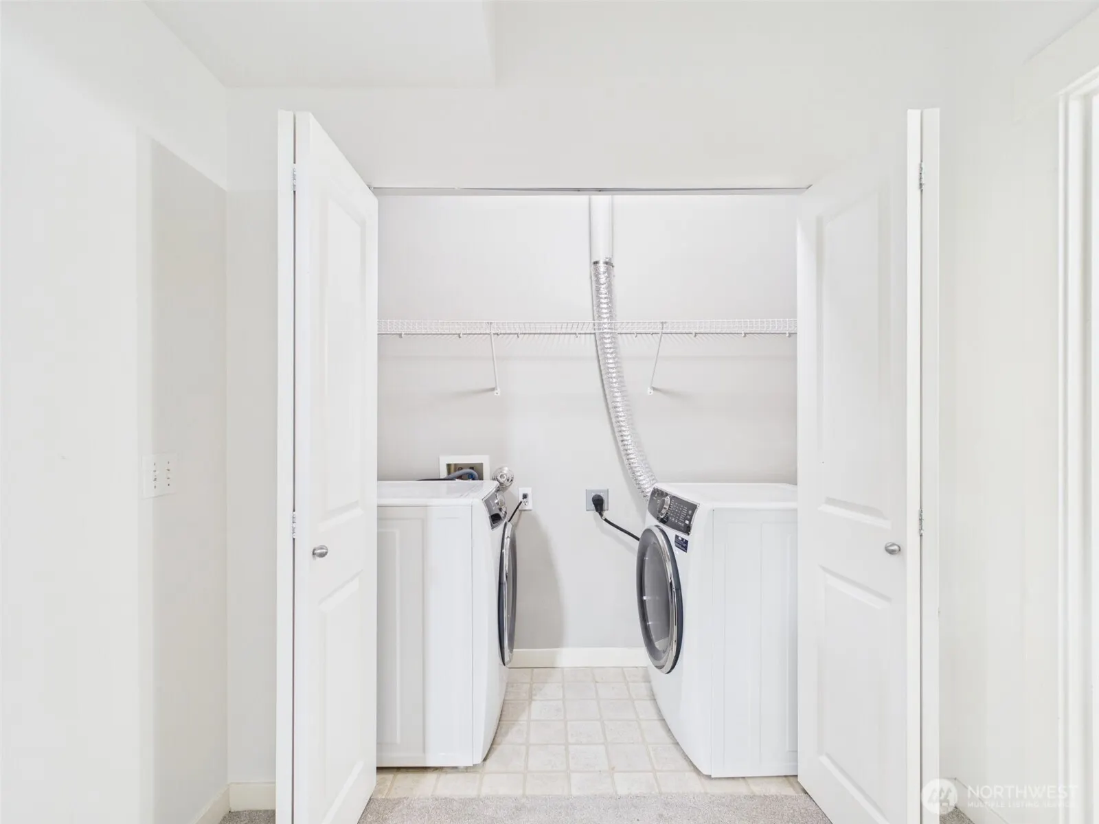 23120 SE Black Nugget Road #A6, Issaquah, WA 98029