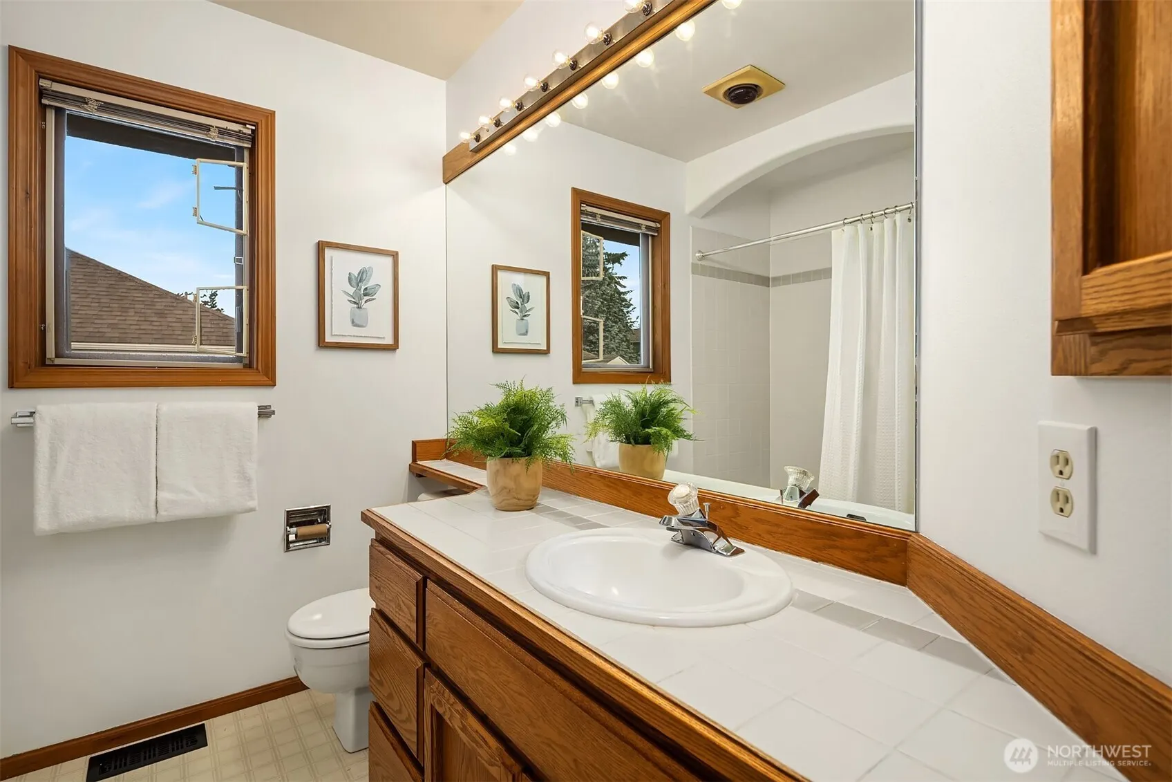 22413 NE 9th Drive , Sammamish, WA 98074