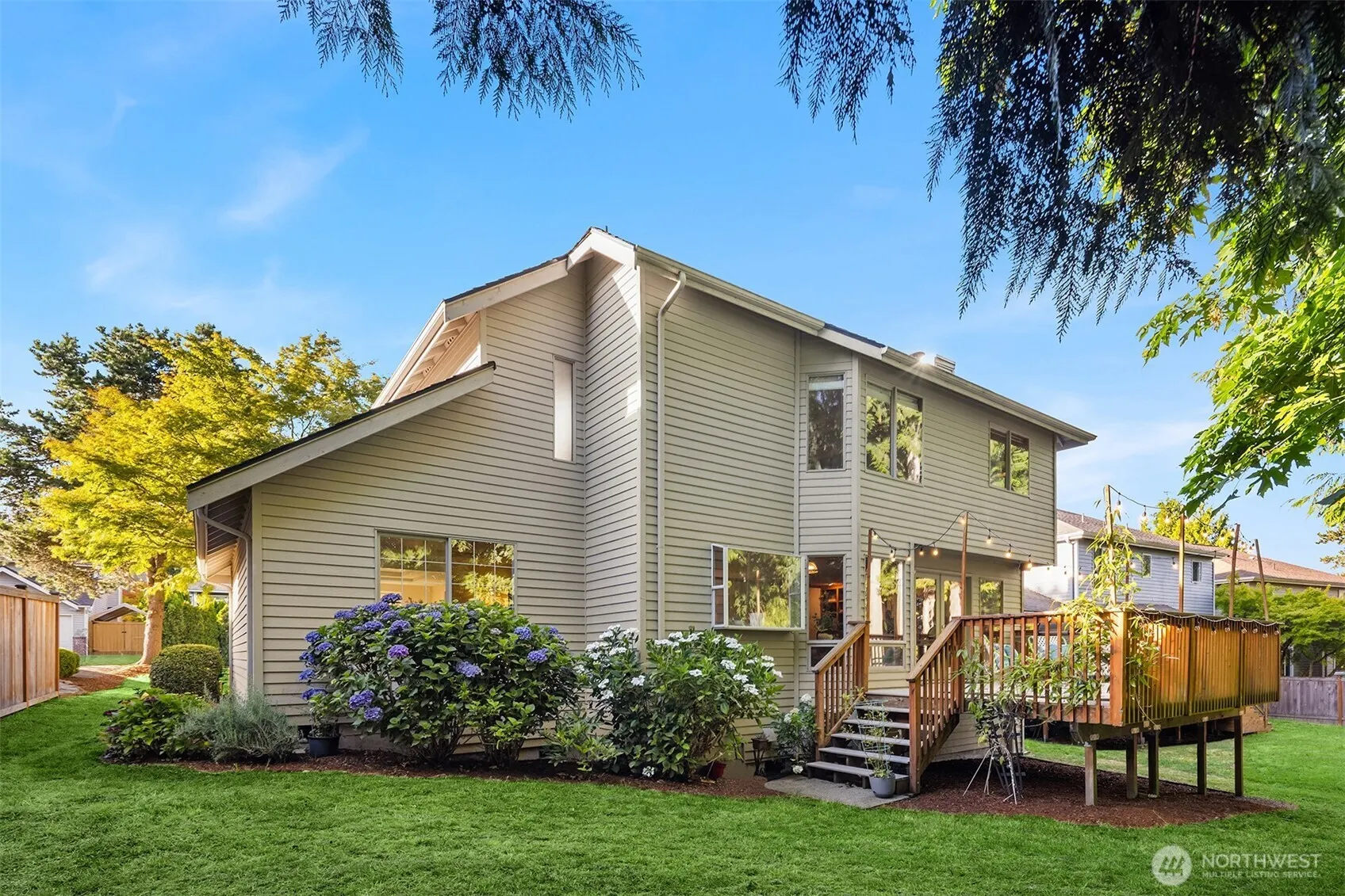 22413 NE 9th Drive , Sammamish, WA 98074
