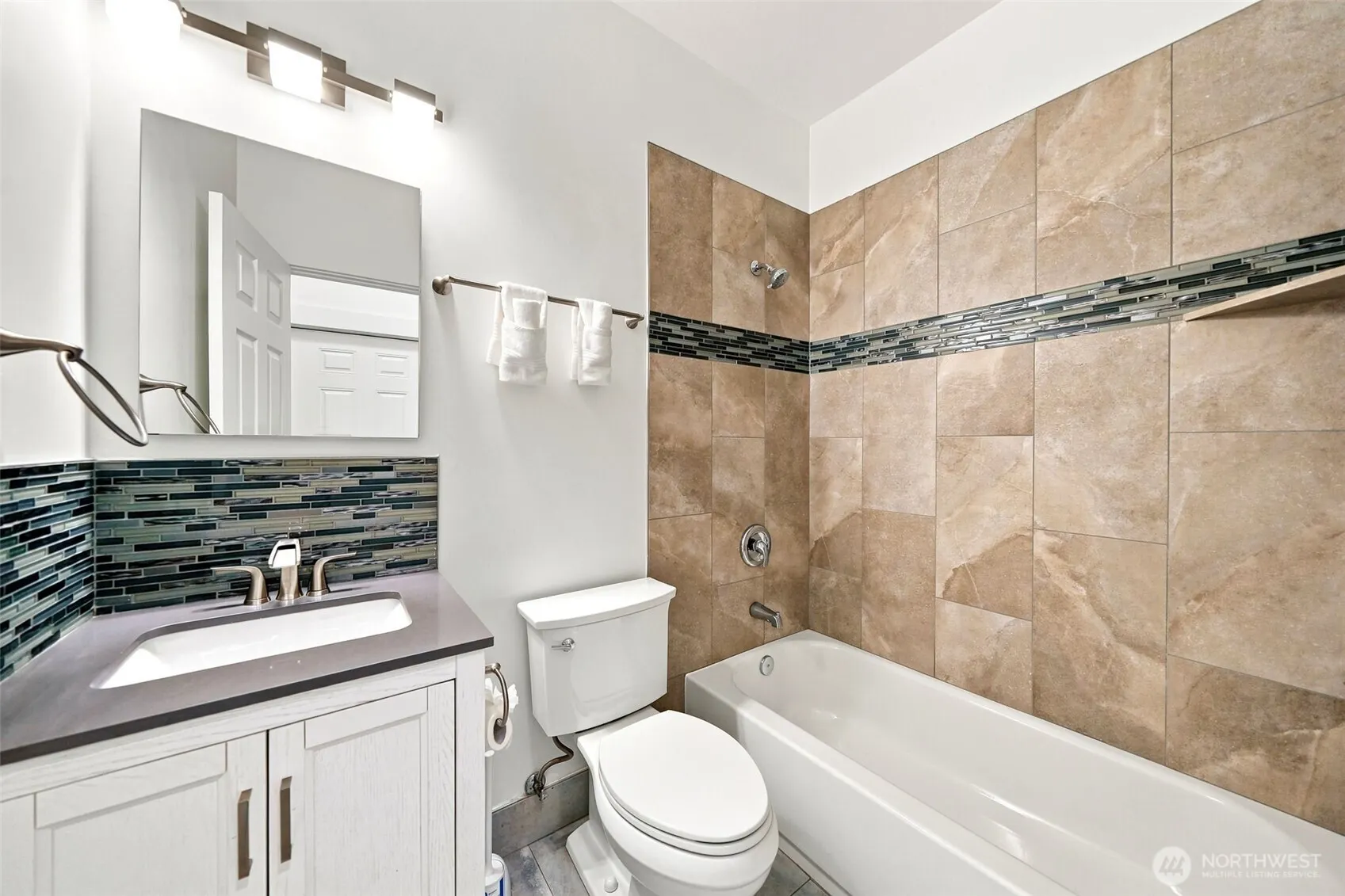19140 NE 159th Street , Woodinville, WA 98272
