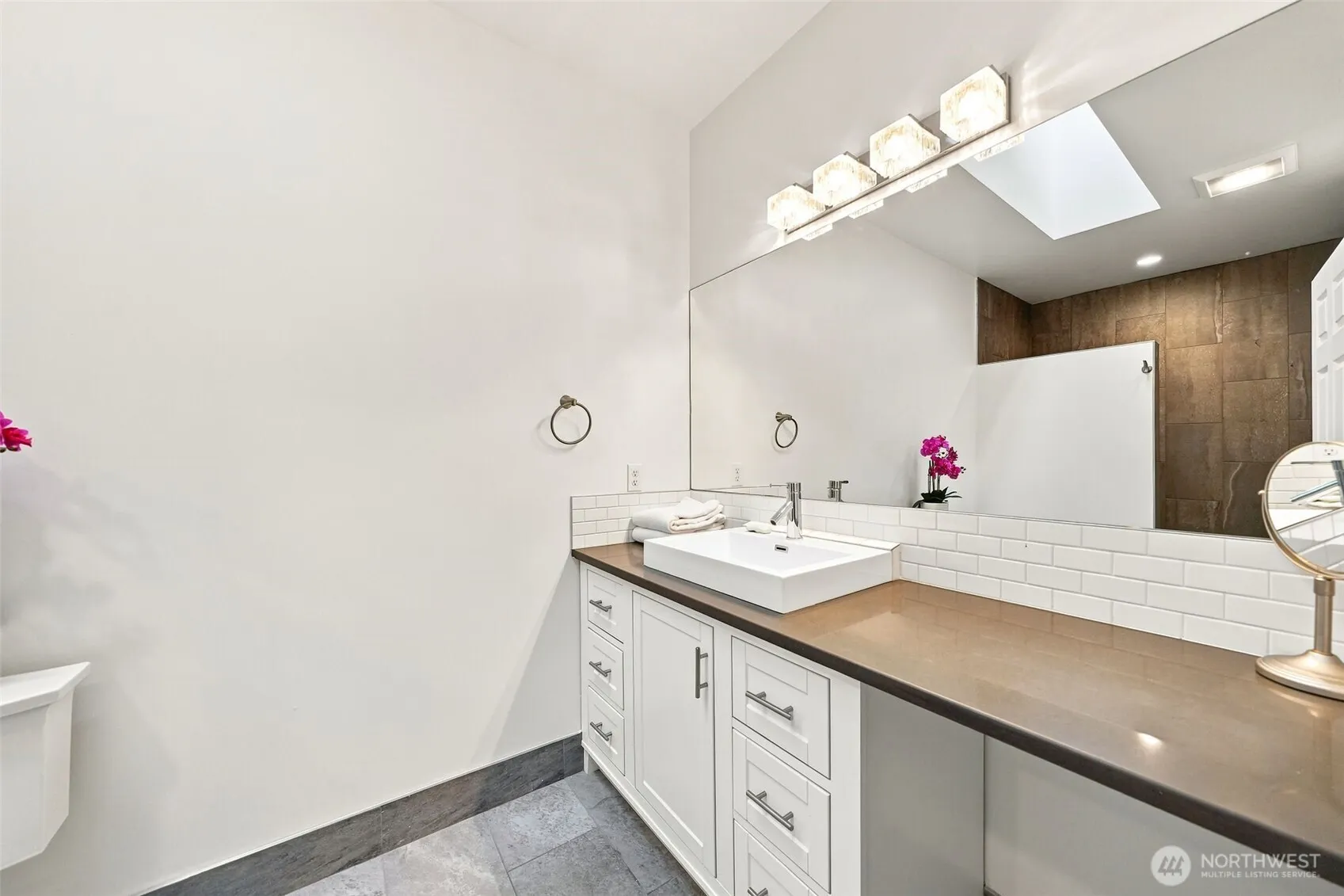 19140 NE 159th Street , Woodinville, WA 98272