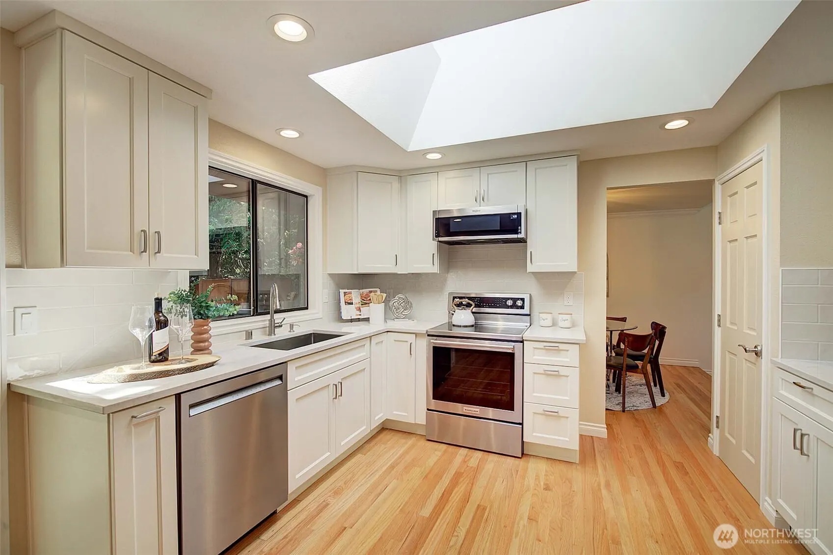 22014 NE 13th Place , Sammamish, WA 98074