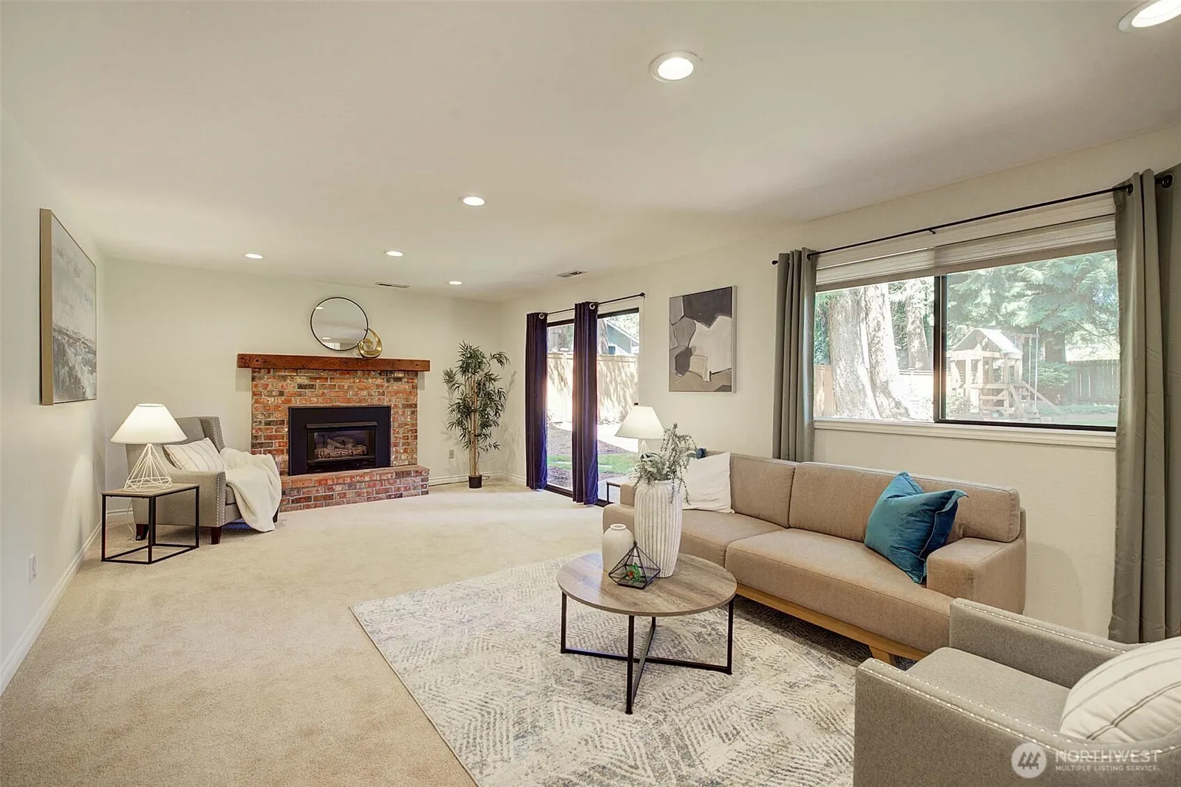 22014 NE 13th Place , Sammamish, WA 98074