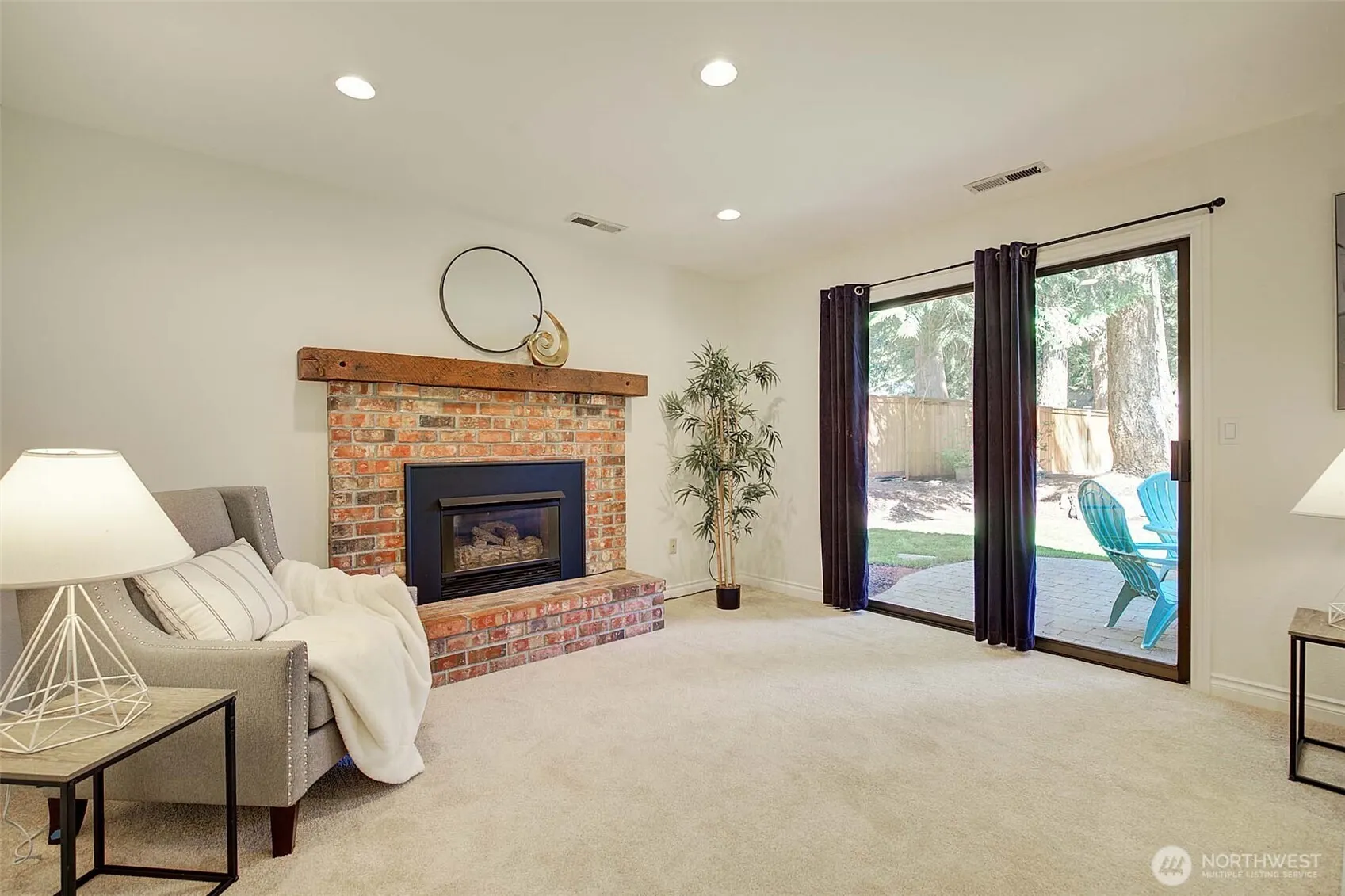 22014 NE 13th Place , Sammamish, WA 98074