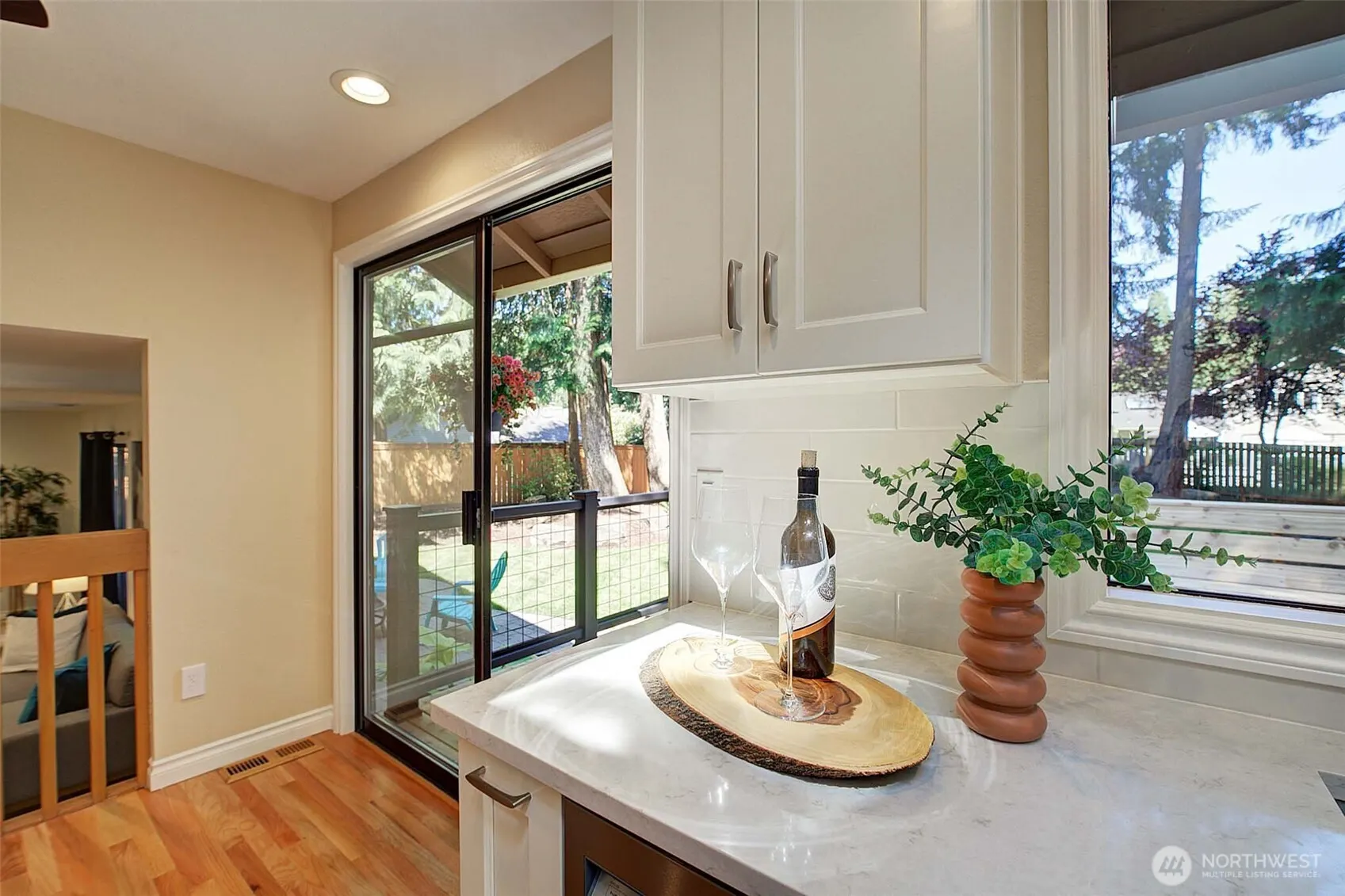 22014 NE 13th Place , Sammamish, WA 98074
