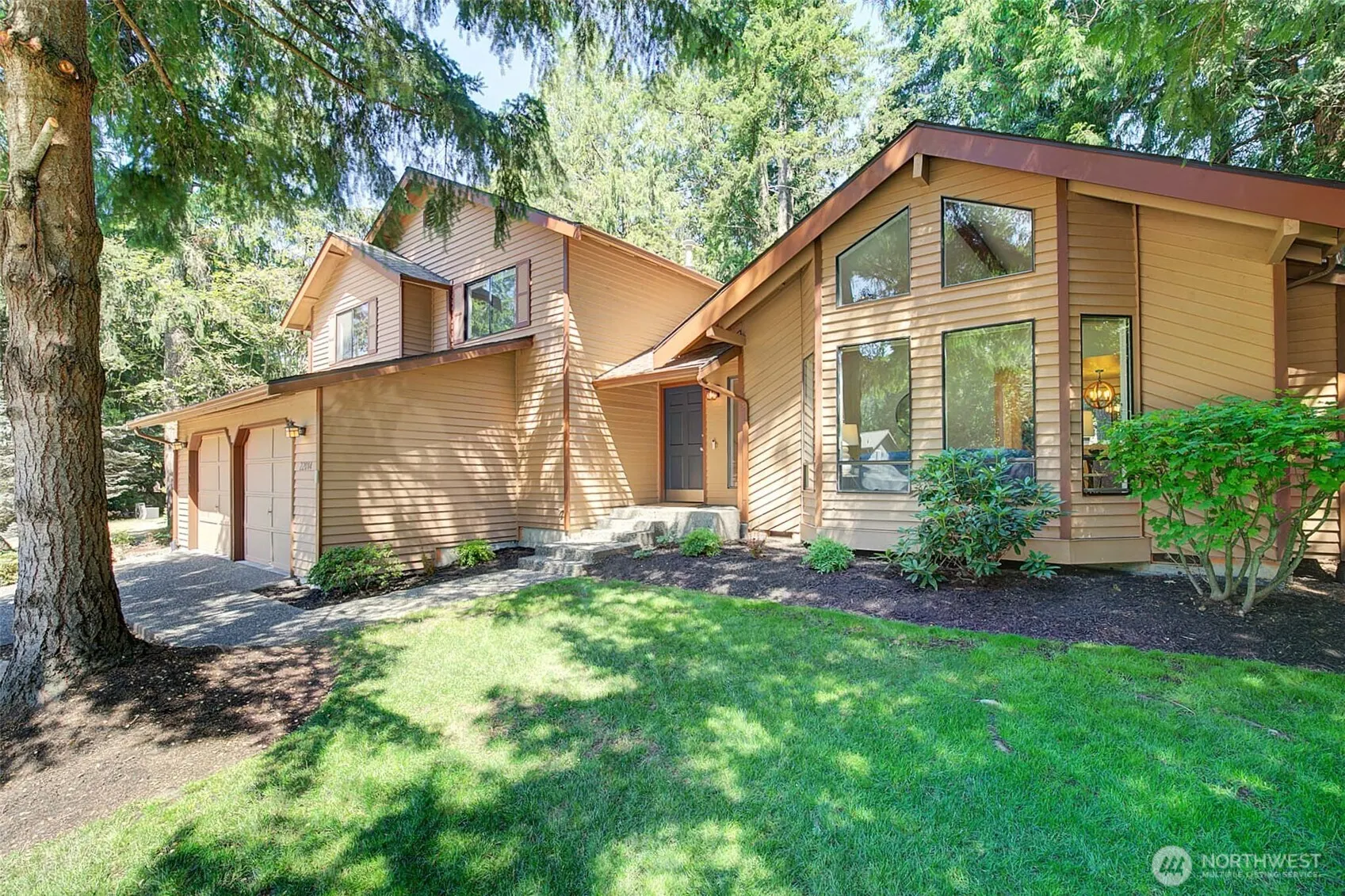 22014 NE 13th Place , Sammamish, WA 98074