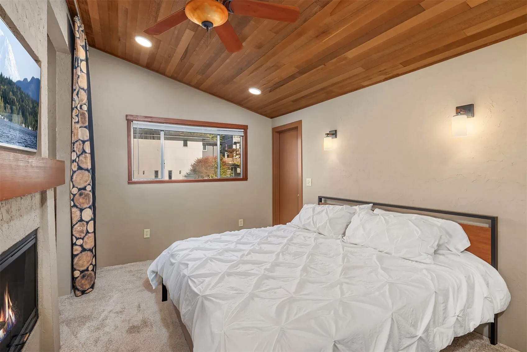 2717 E Lake Sammamish Parkway SE, Sammamish, WA 98075-7423