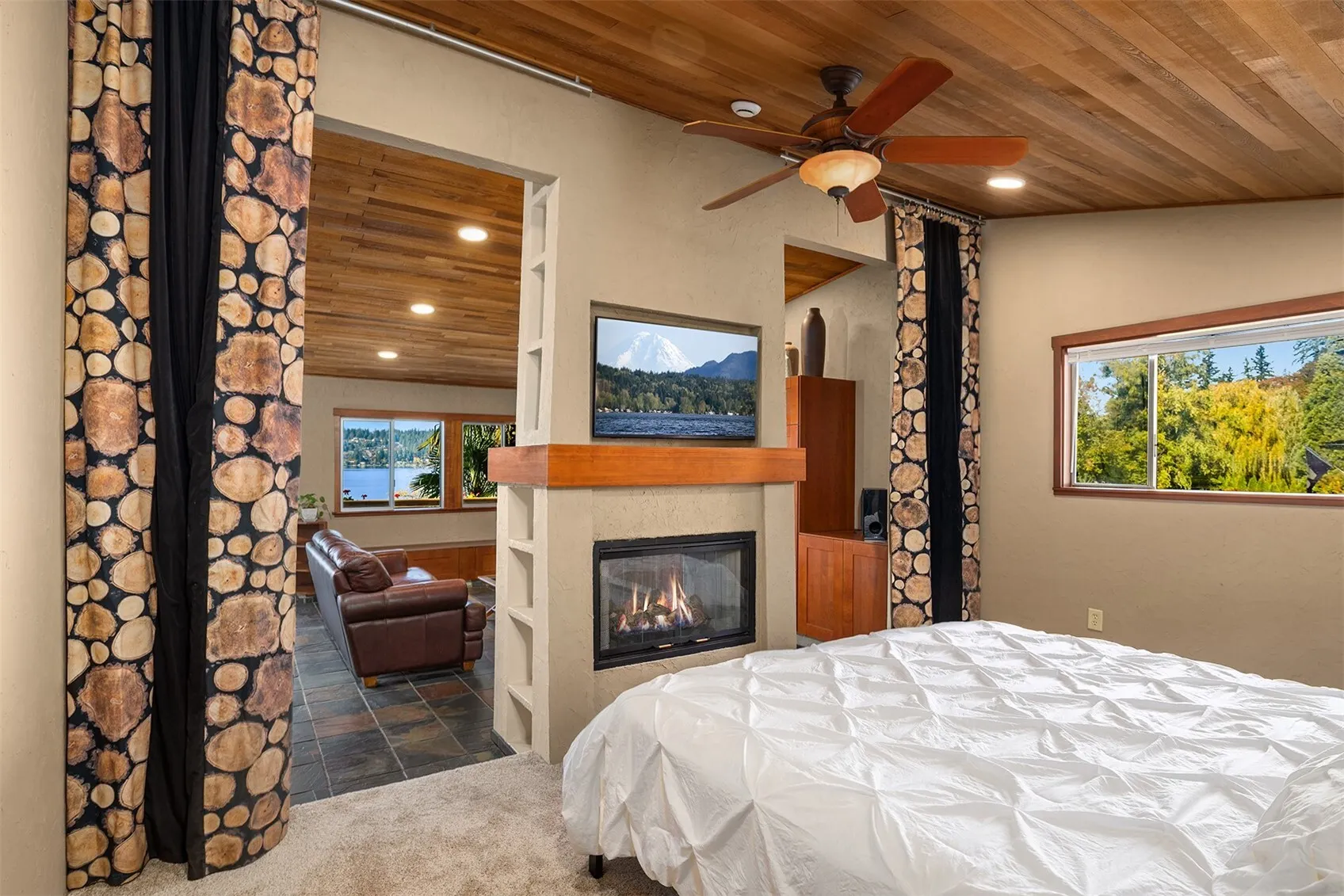 2717 E Lake Sammamish Parkway SE, Sammamish, WA 98075-7423