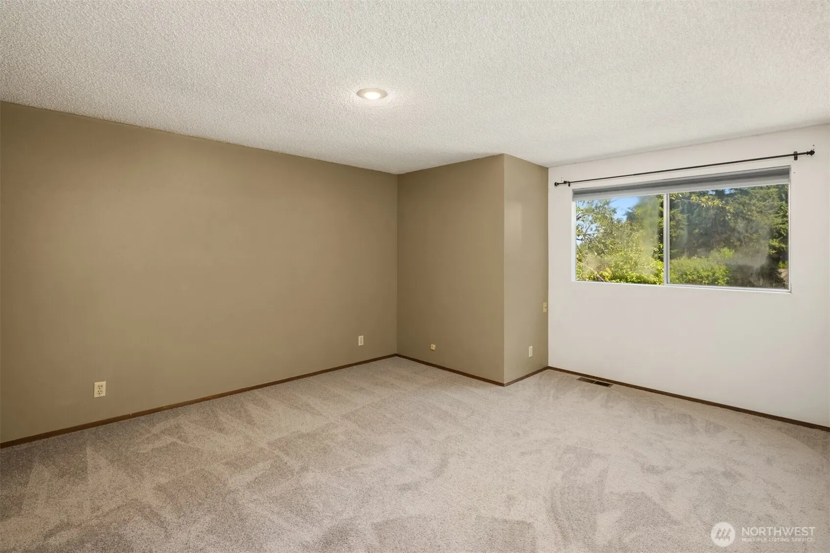 2023 228th Place NE, Sammamish, WA 98074