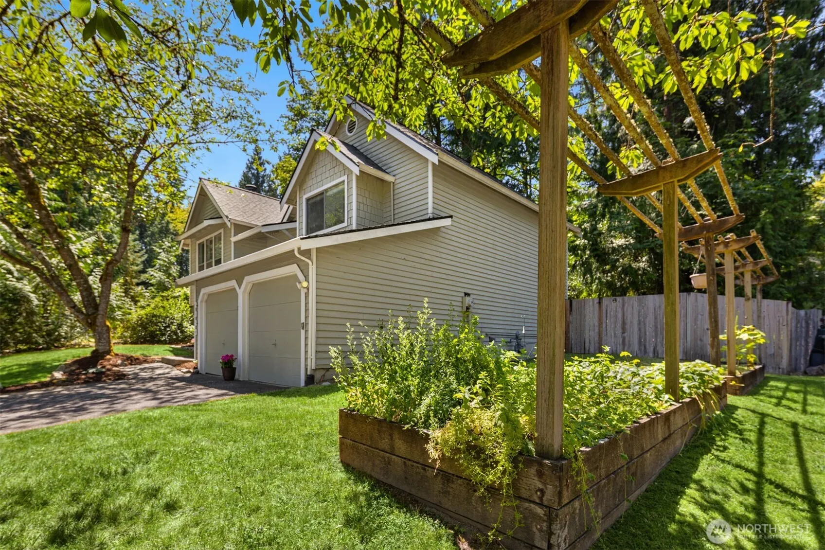 2023 228th Place NE, Sammamish, WA 98074
