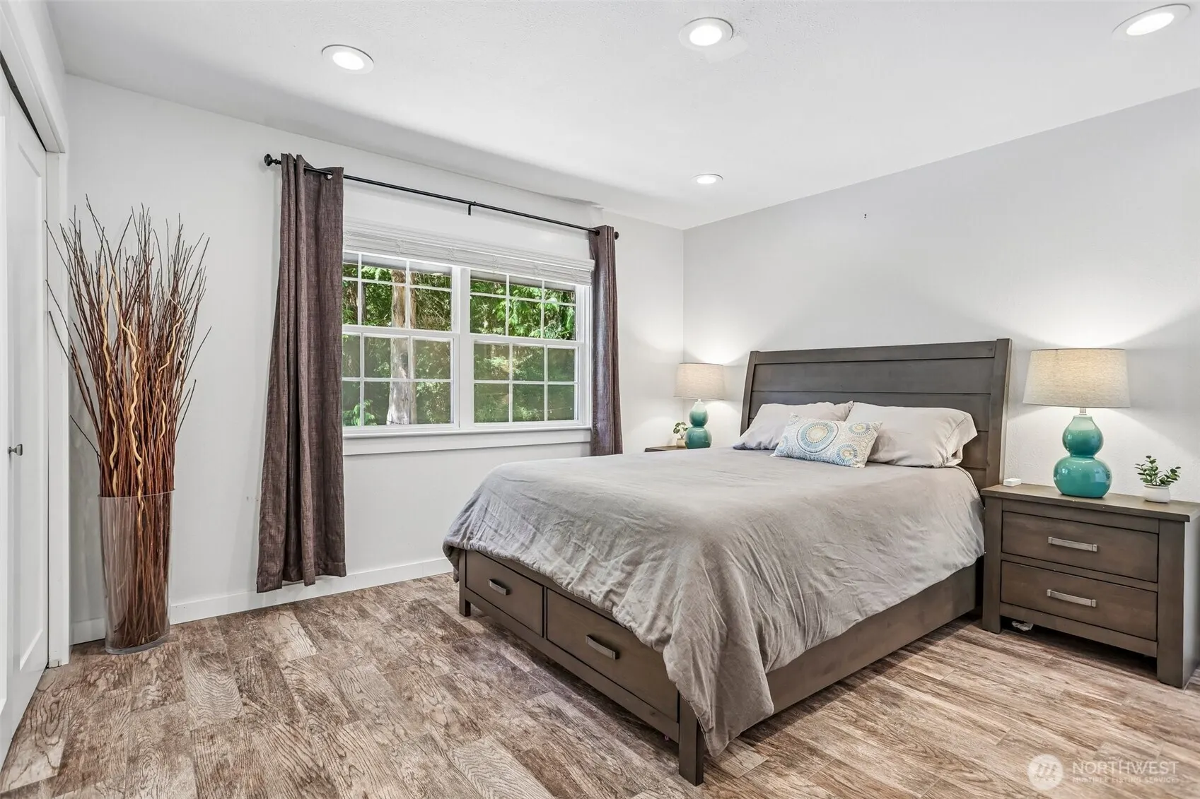 24017 SE 111th Street , Issaquah, WA 98027