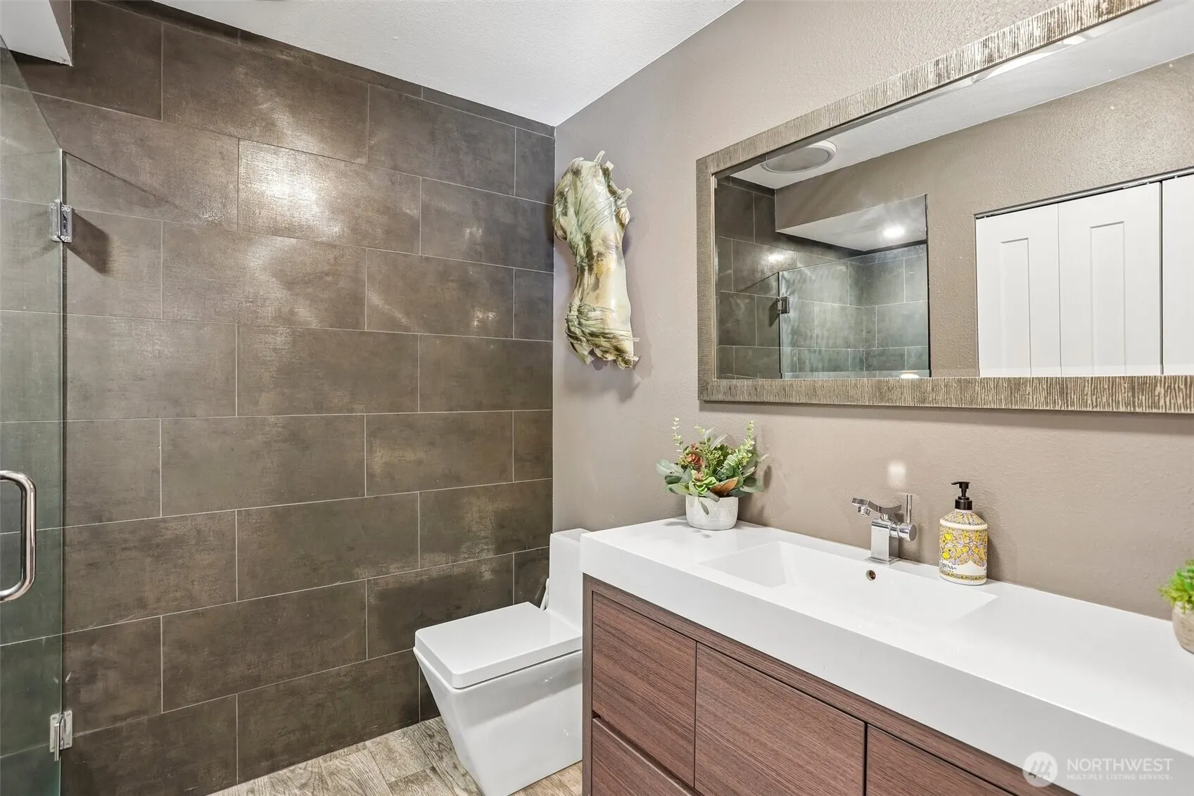 24017 SE 111th Street , Issaquah, WA 98027