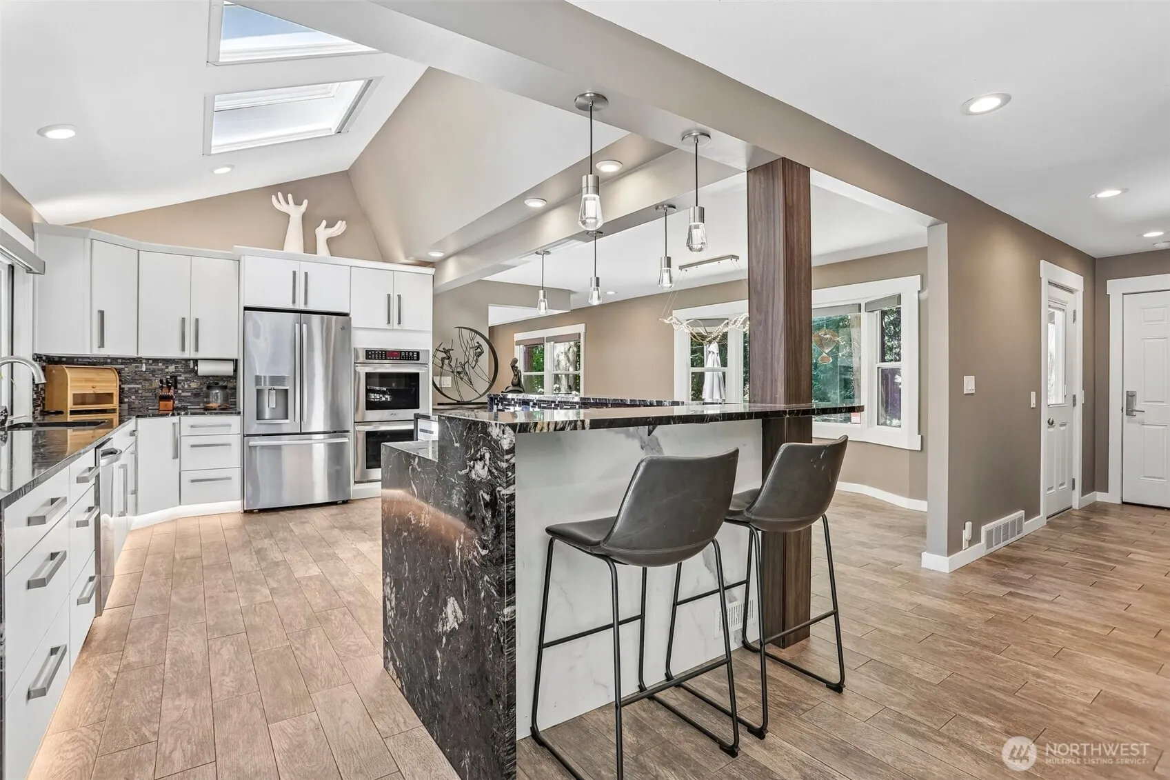 24017 SE 111th Street , Issaquah, WA 98027