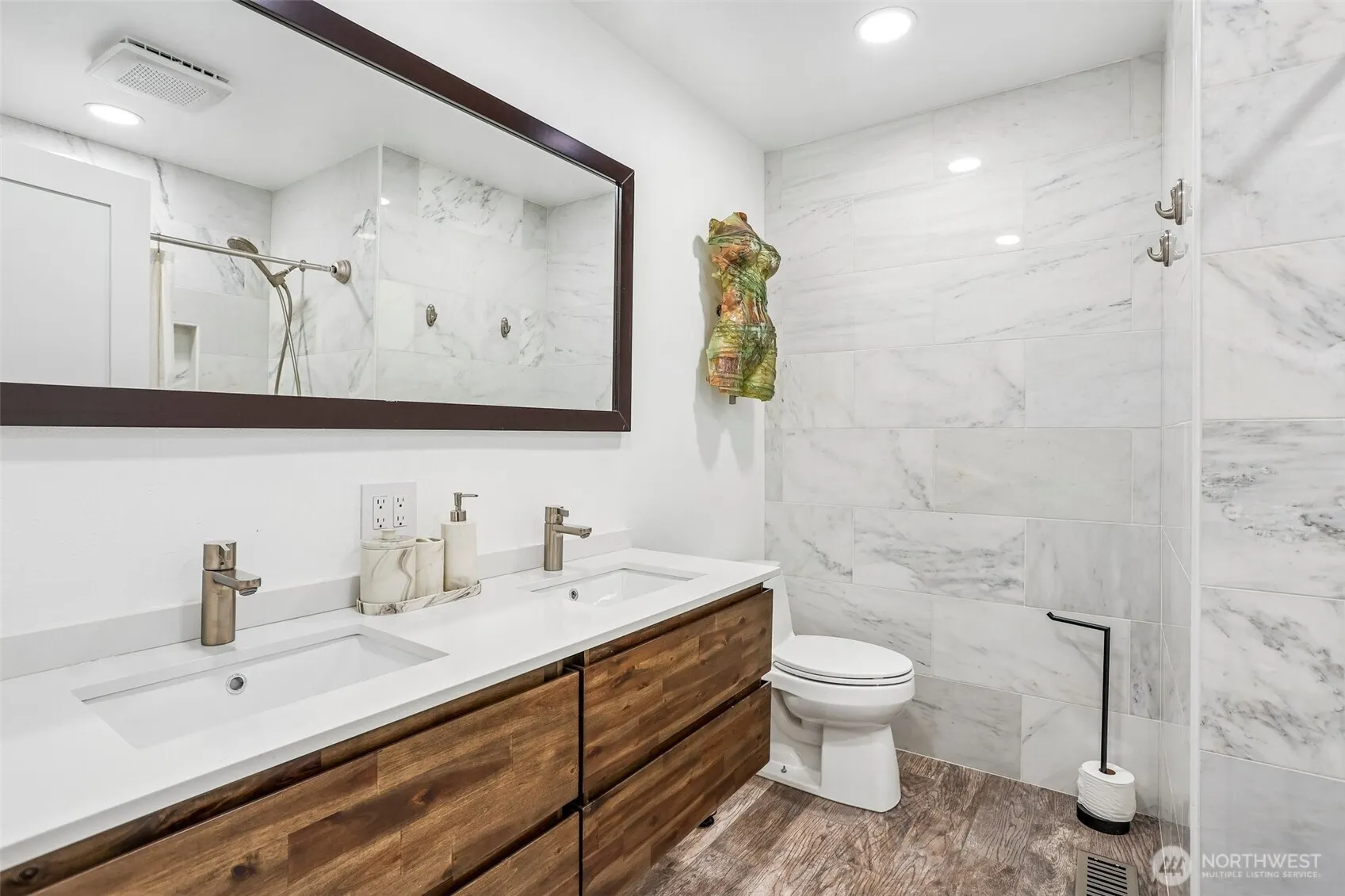 24017 SE 111th Street , Issaquah, WA 98027