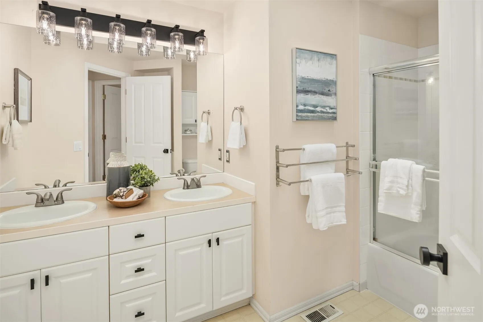 24416 SE 4th Place , Sammamish, WA 98074