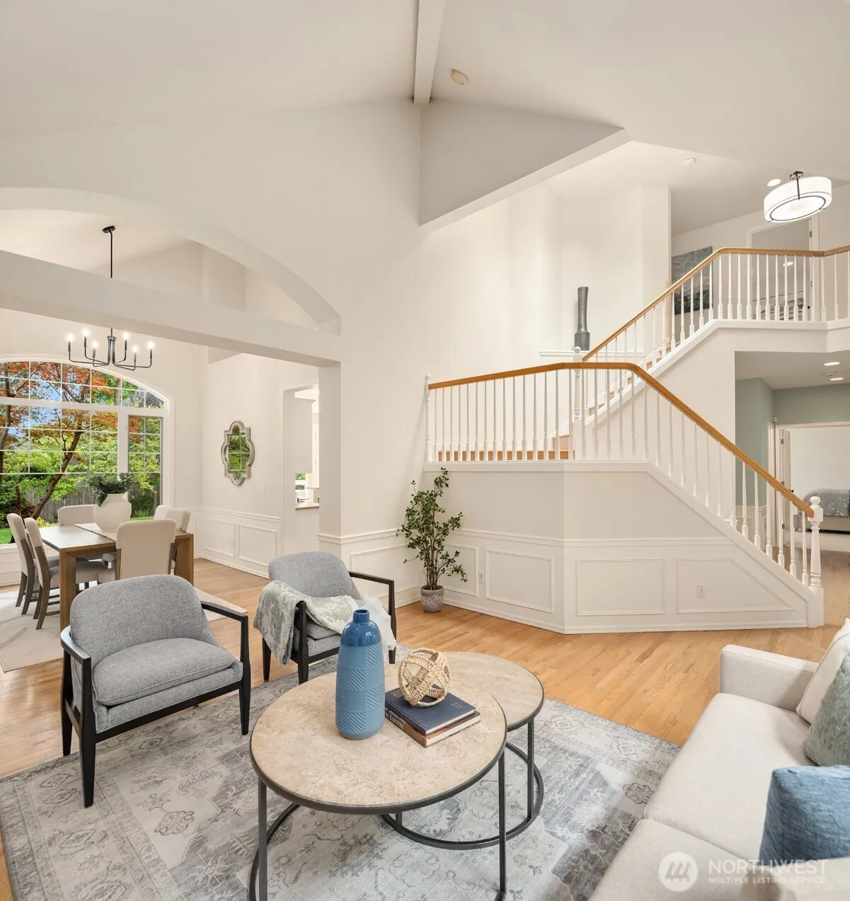 24416 SE 4th Place , Sammamish, WA 98074