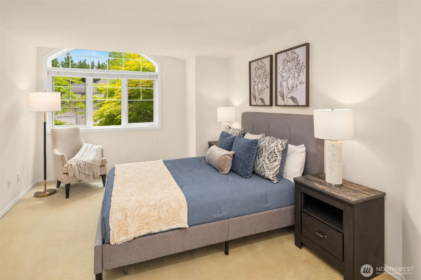 24416 SE 4th Place , Sammamish, WA 98074