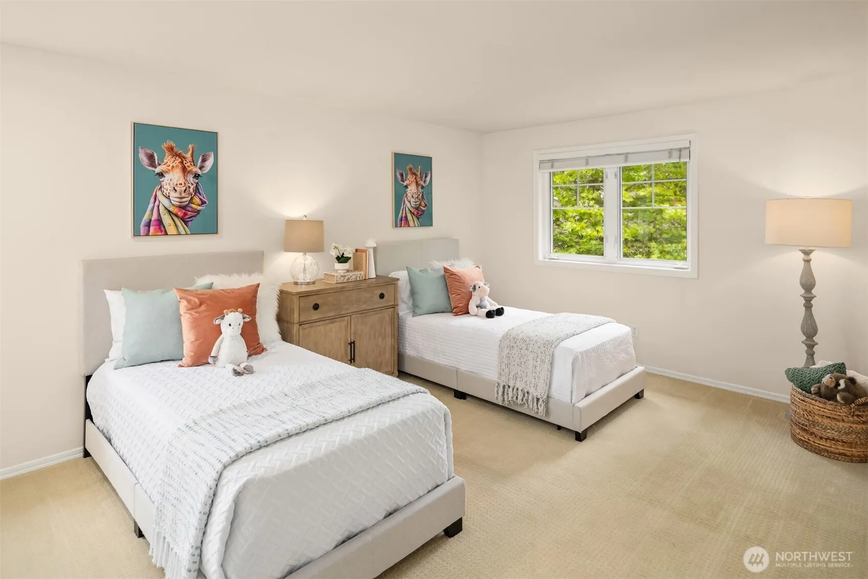 24416 SE 4th Place , Sammamish, WA 98074
