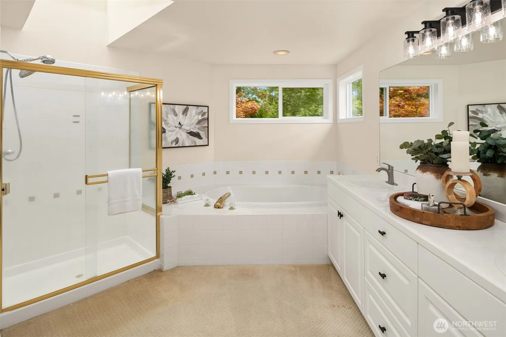 24416 SE 4th Place , Sammamish, WA 98074