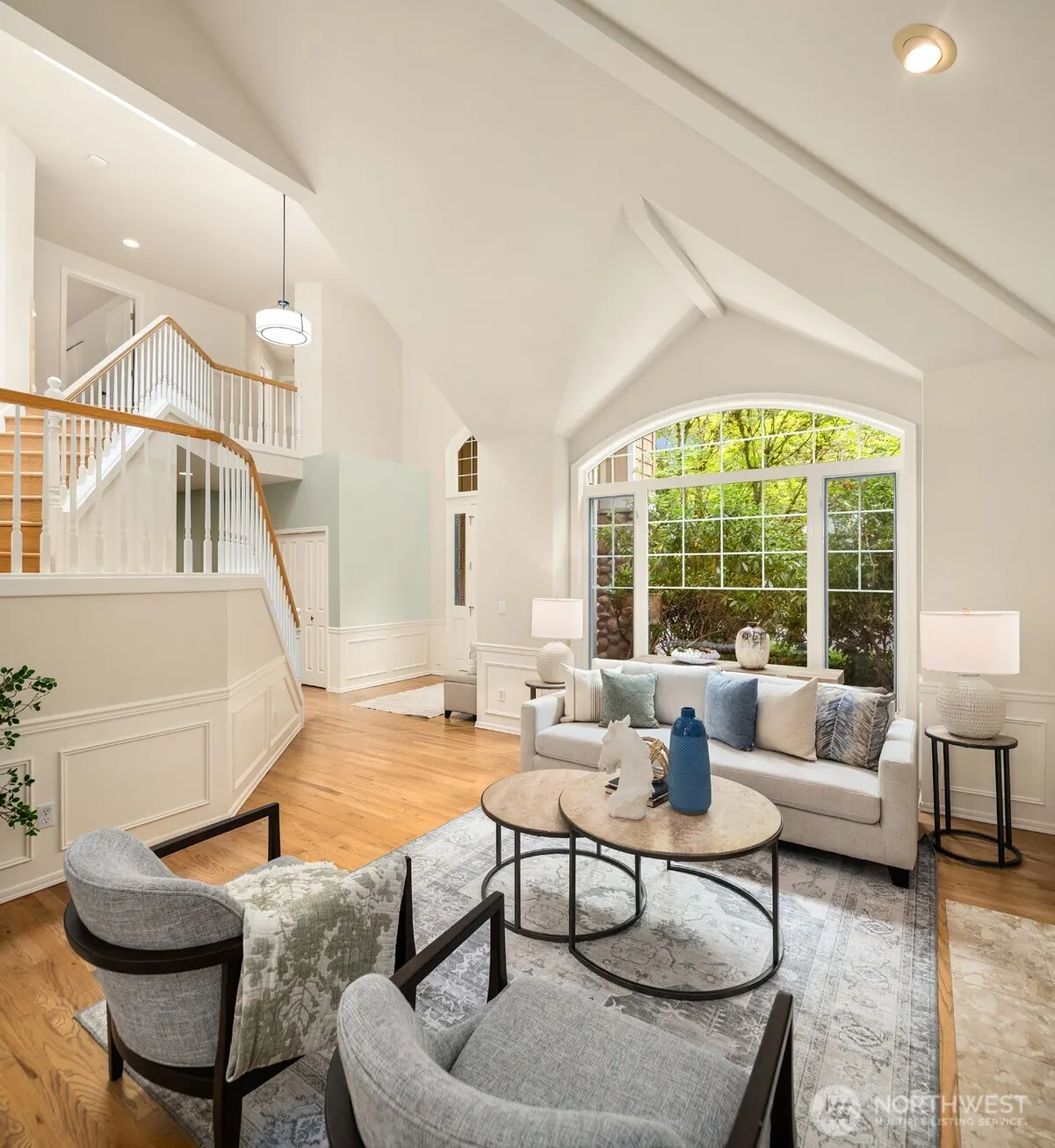 24416 SE 4th Place , Sammamish, WA 98074
