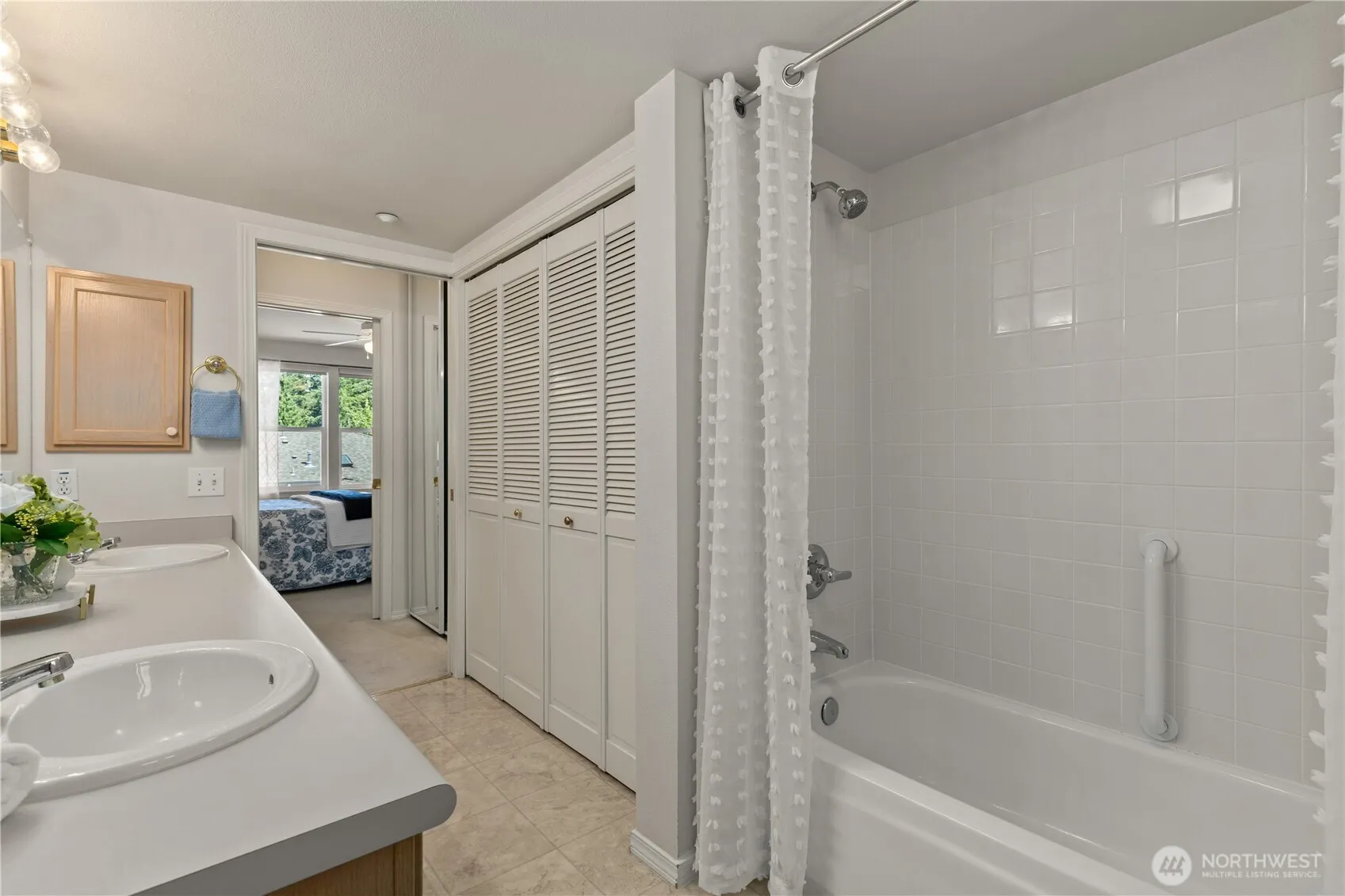 4437 Providence Point Place SE #2631, Issaquah, WA 98029