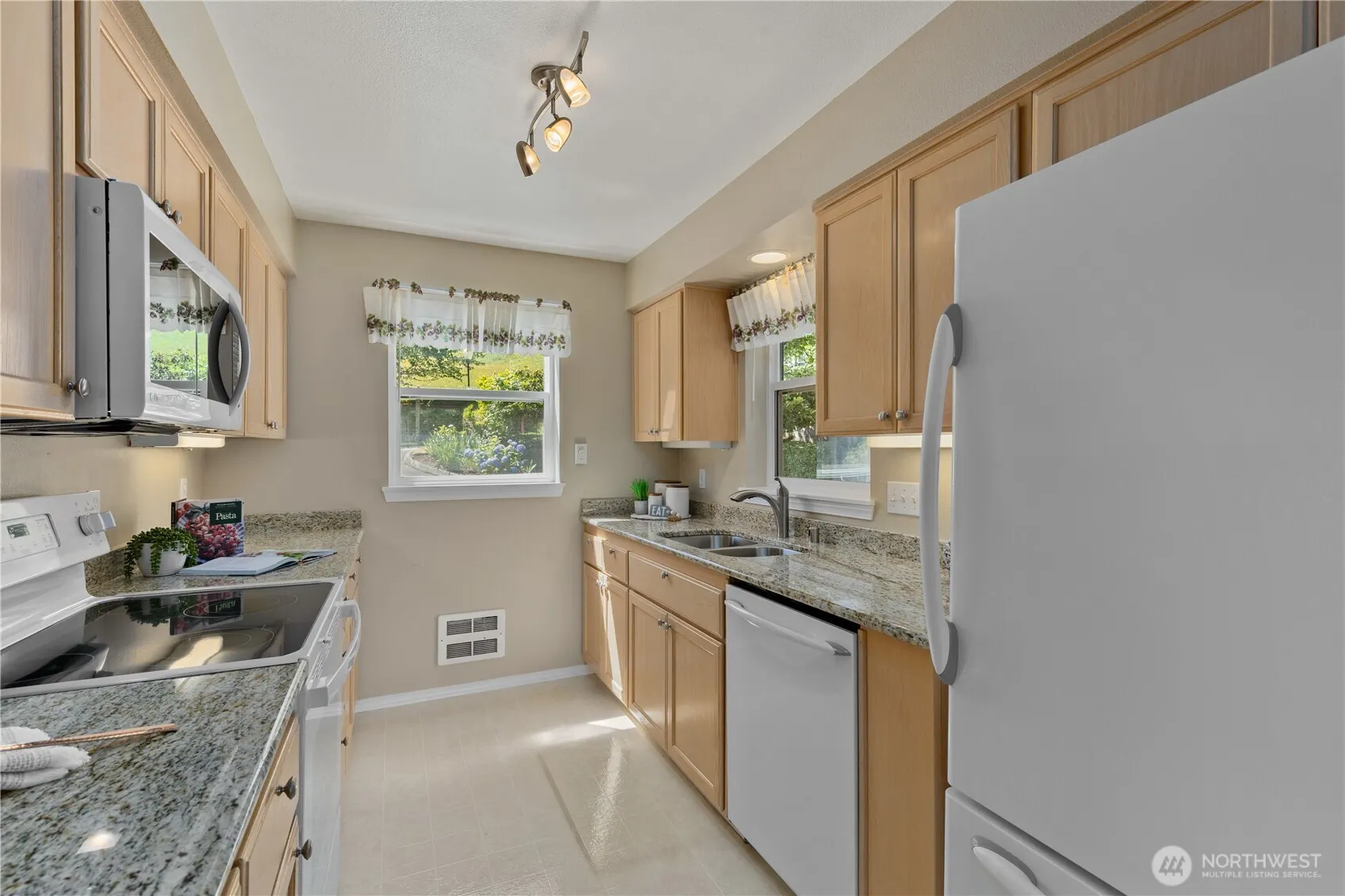 4437 Providence Point Place SE #2631, Issaquah, WA 98029