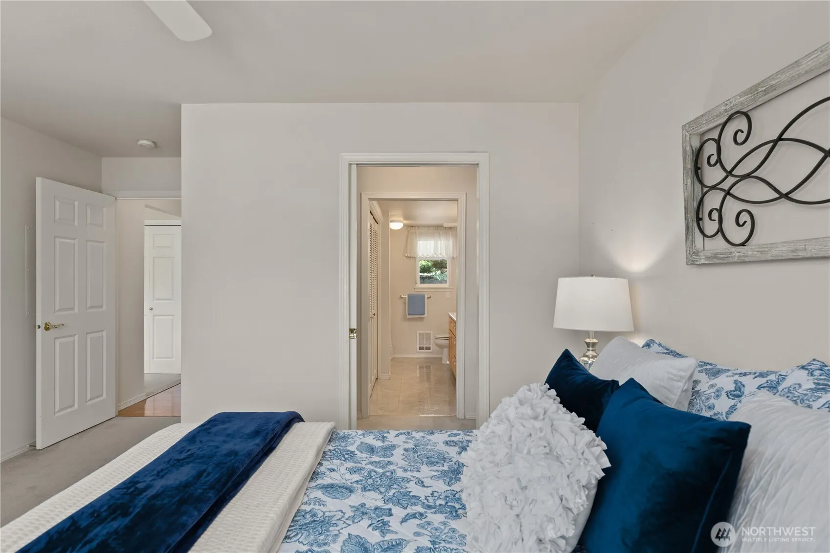 4437 Providence Point Place SE #2631, Issaquah, WA 98029