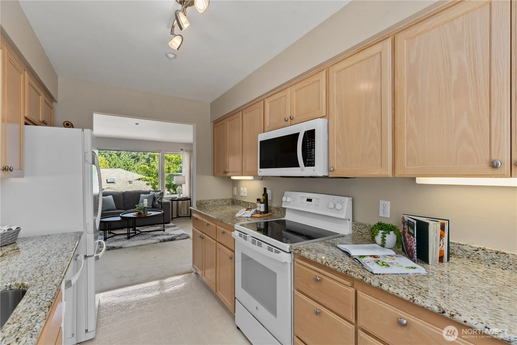 4437 Providence Point Place SE #2631, Issaquah, WA 98029